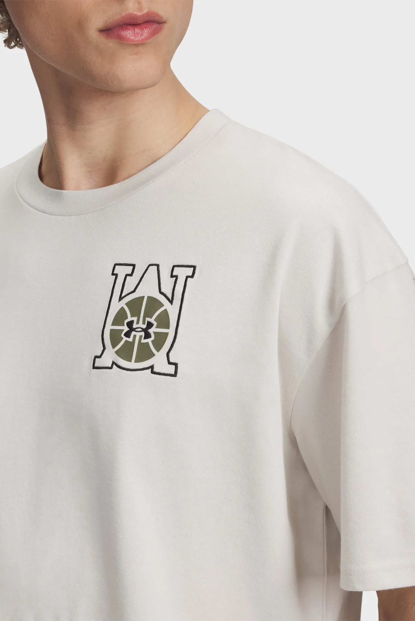 Футболка/UA M HWT OS Hoops Courtside 2