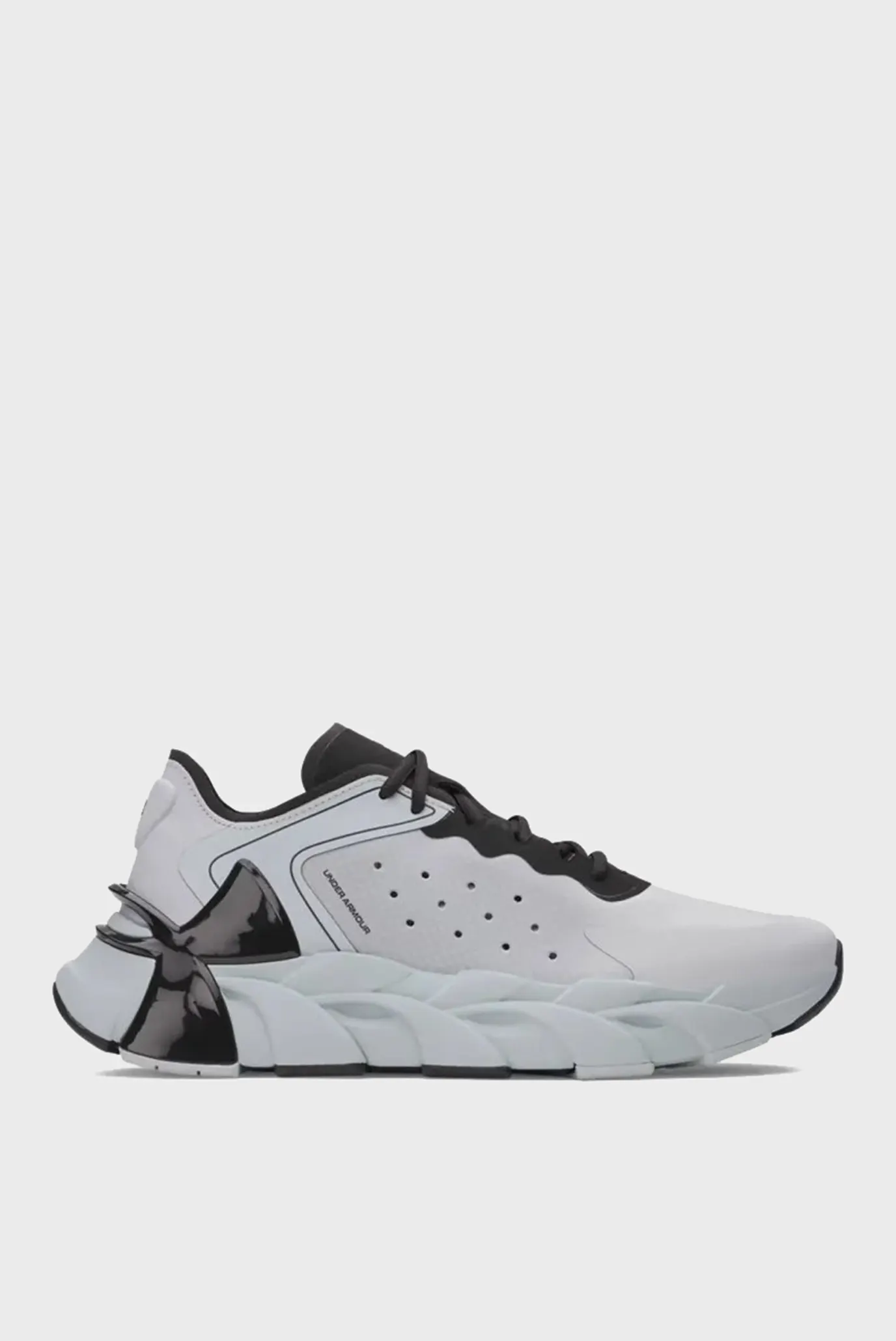 Krossovka UA Halo Trainer 1