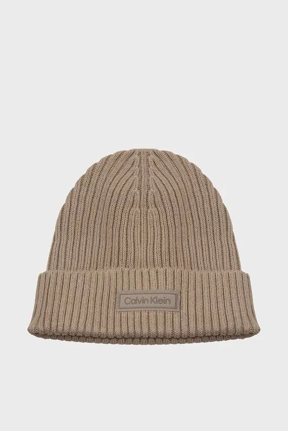 Shapka PATCH CHUNKY RIB COTTON BEANIE Calvin Klein
