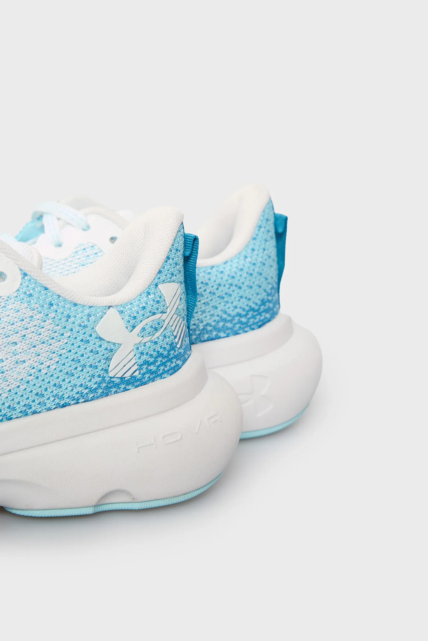 Krossovka UA W Infinite 2