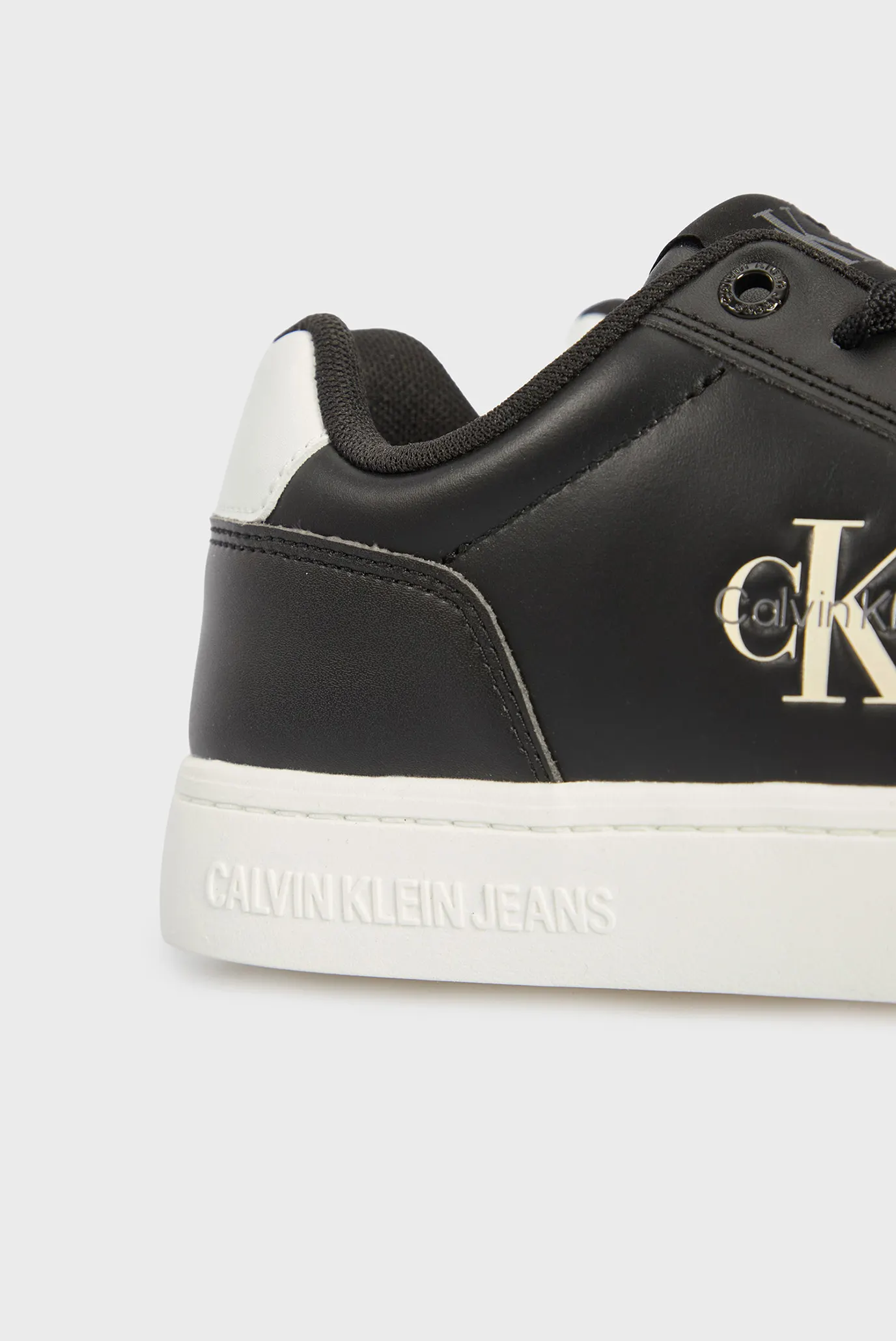 Krossovka CLASSIC CUPSOLE MONO LTH WN 2