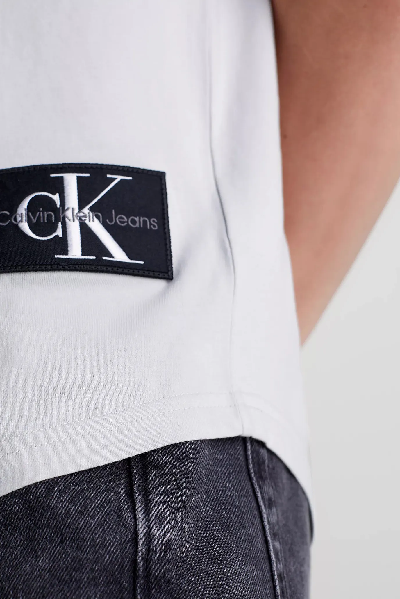 Futbolka BADGE TURN UP SLEEVE 4