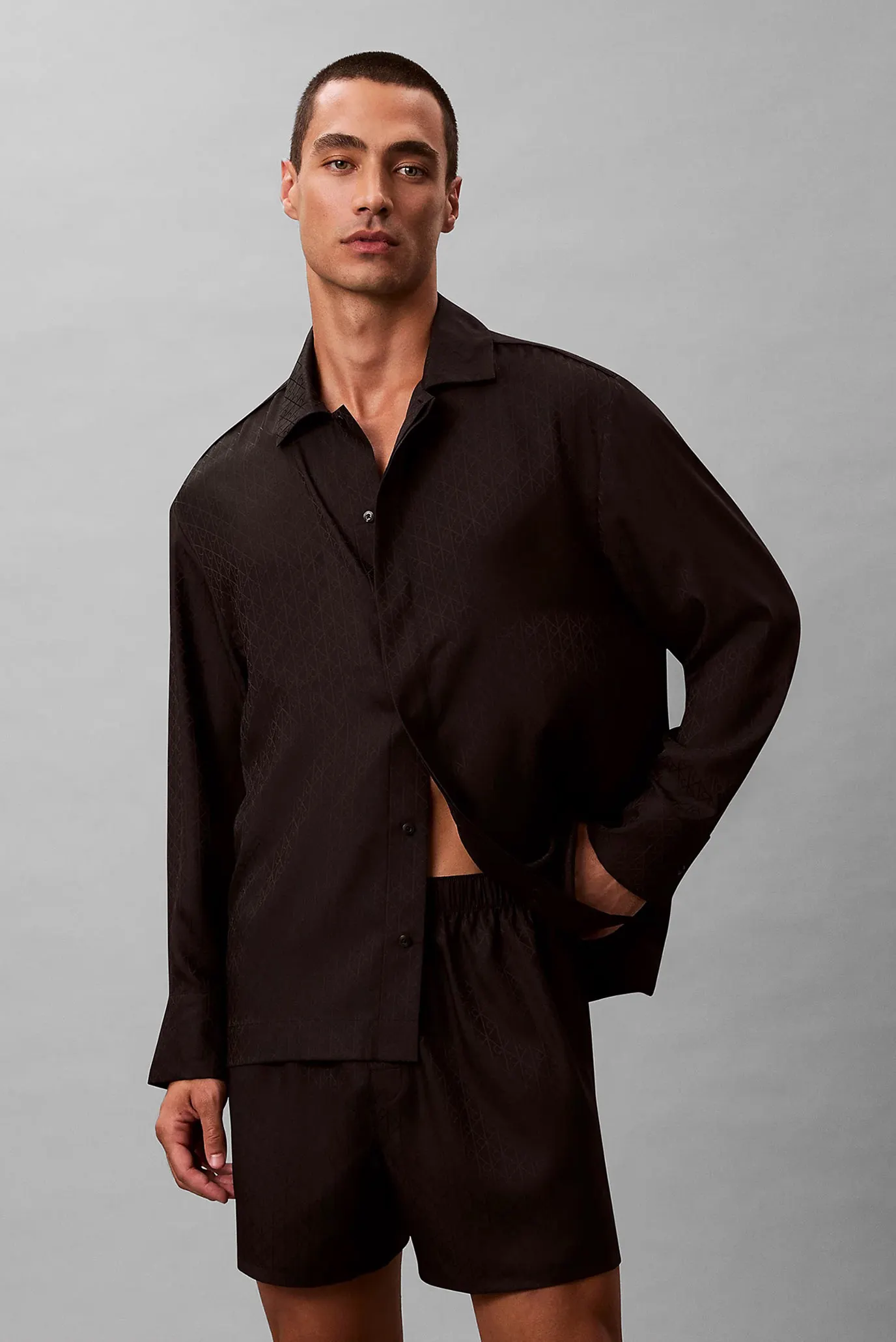 Uzun yengli futbolka/L/S BUTTON DOWN 1