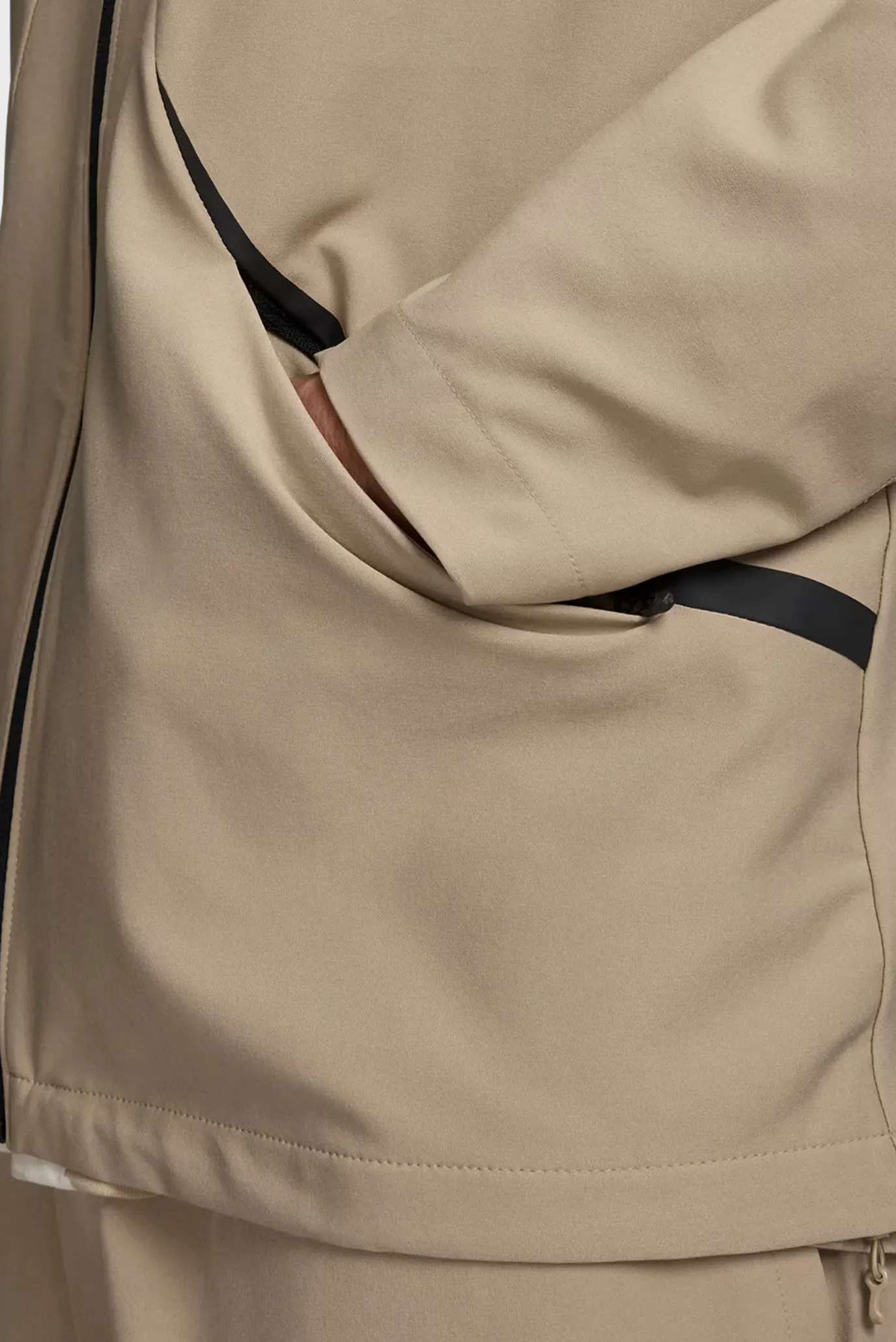 Лонгслив UA Unstoppable Woven Jacket-BRN 3