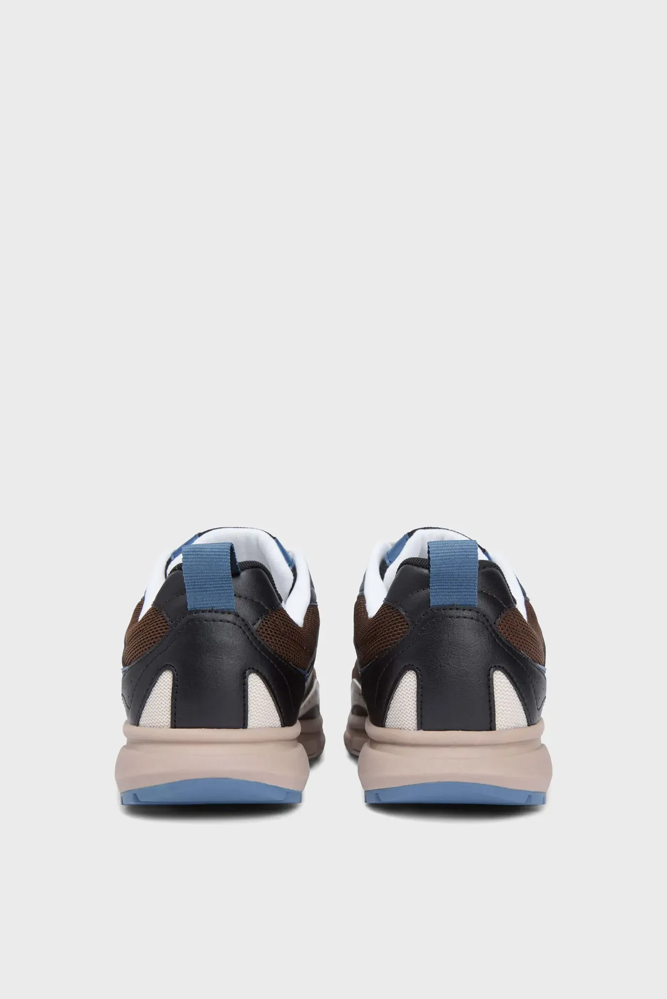 Krossovka OUTDOOR SNEAKER TECH MIX 5