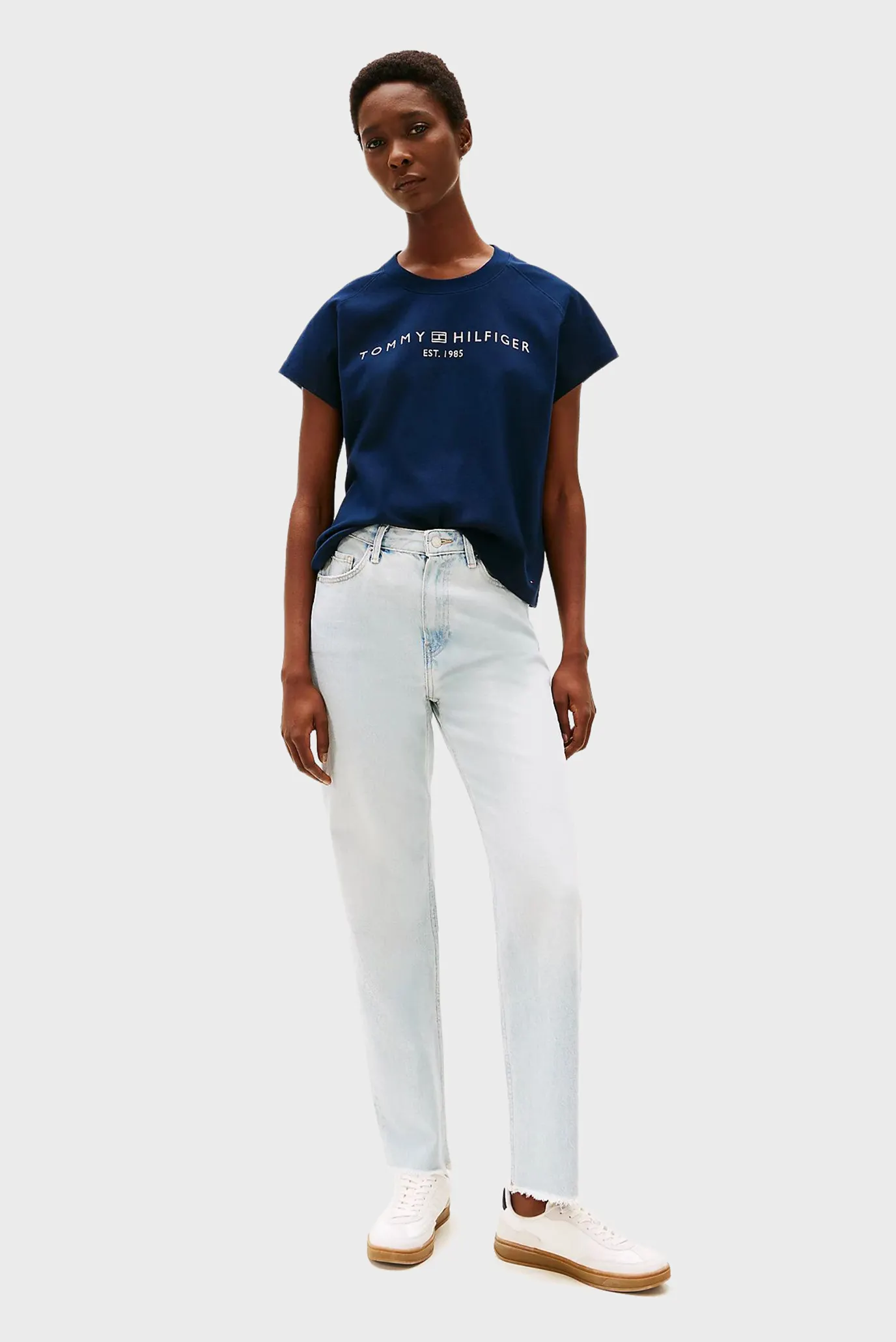 Футболка MDRN CAP SLV CORP LOGO TEE 2