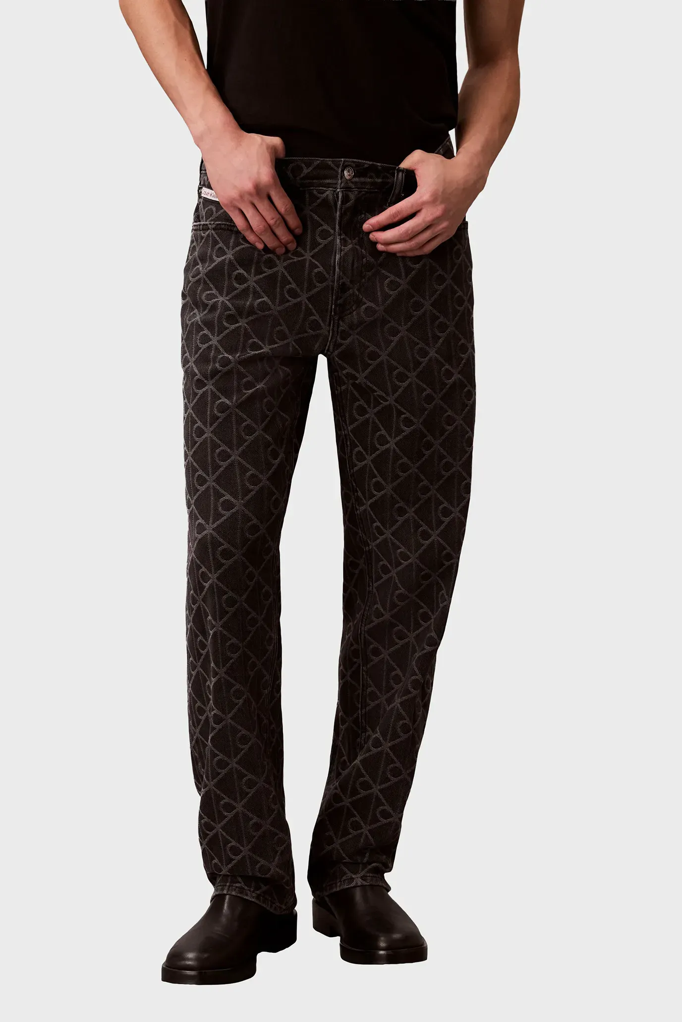 Jins shim/90S STRAIGHT BLACK EMBLEM JACQUA 1