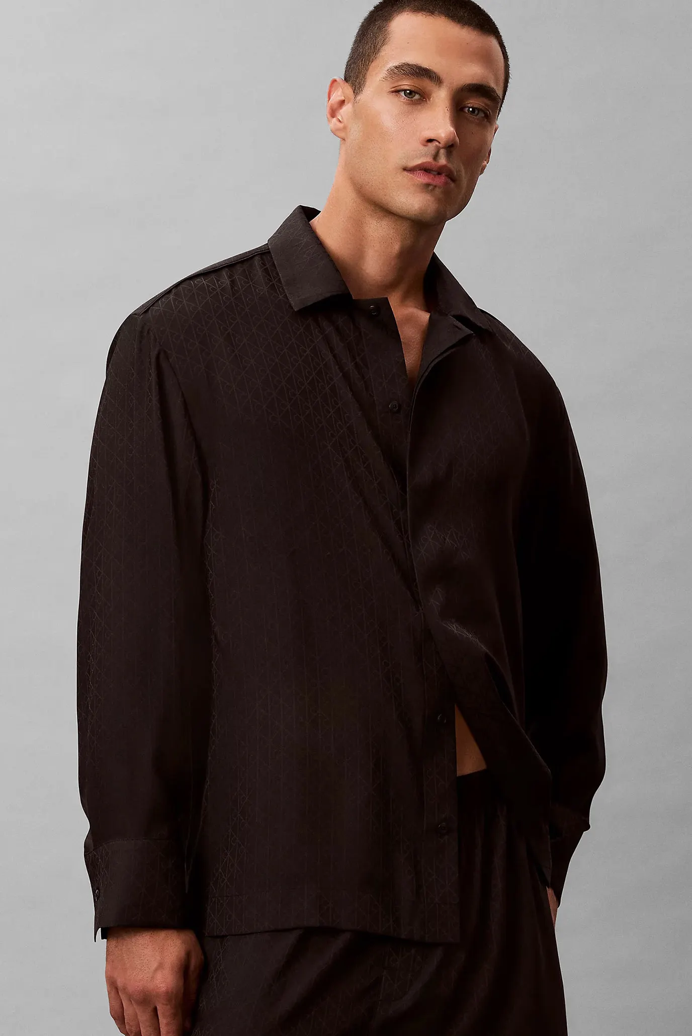 Uzun yengli futbolka/L/S BUTTON DOWN 4