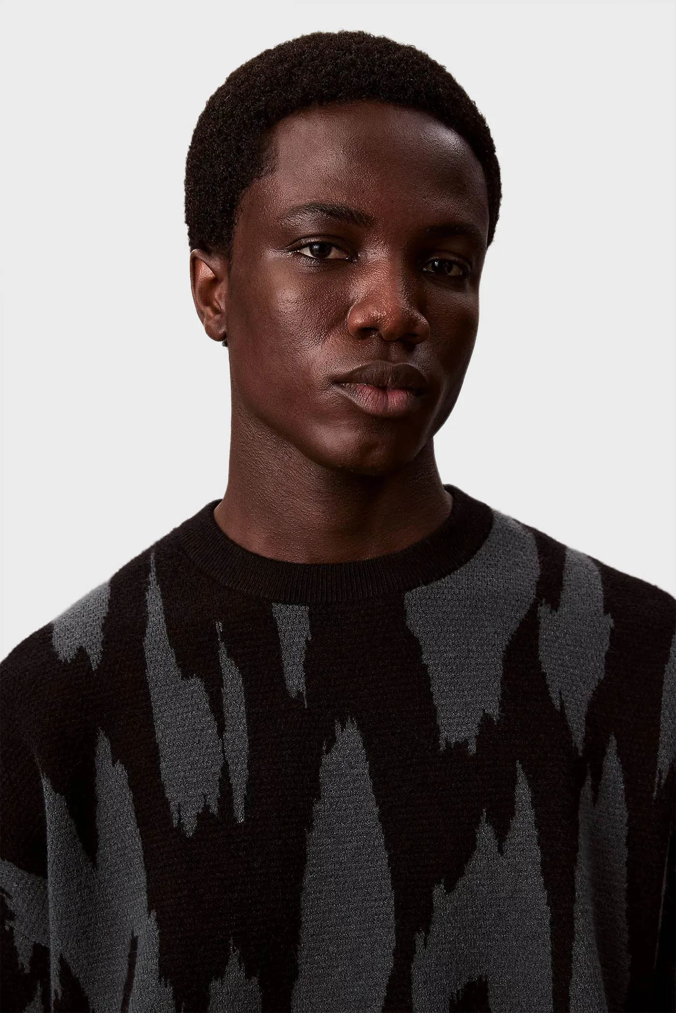 Sviter/LS ABSTRACT JACQUARD CRWNK SWTR 4