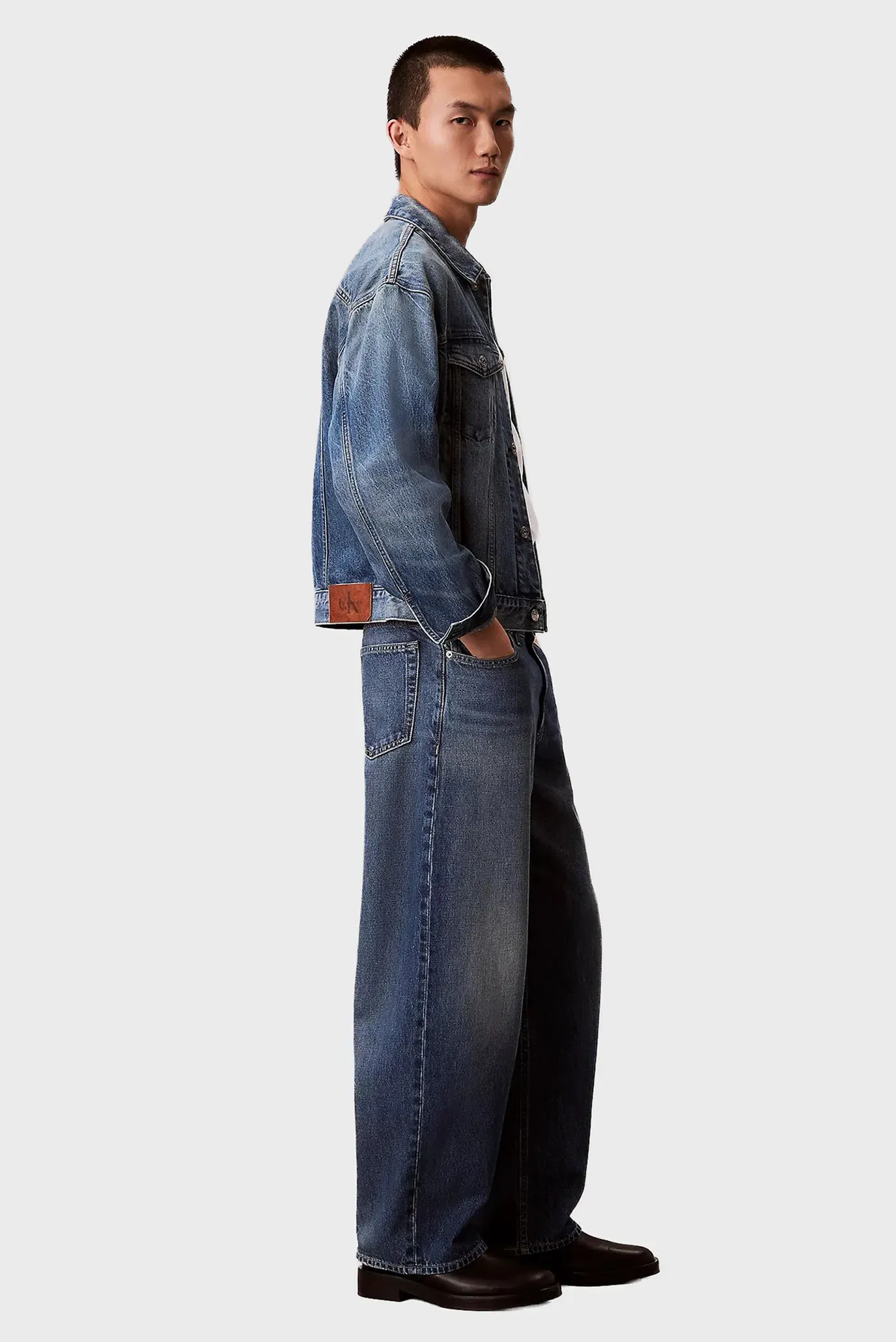 Jins shim/BARREL LUCKY STAR JEAN 3