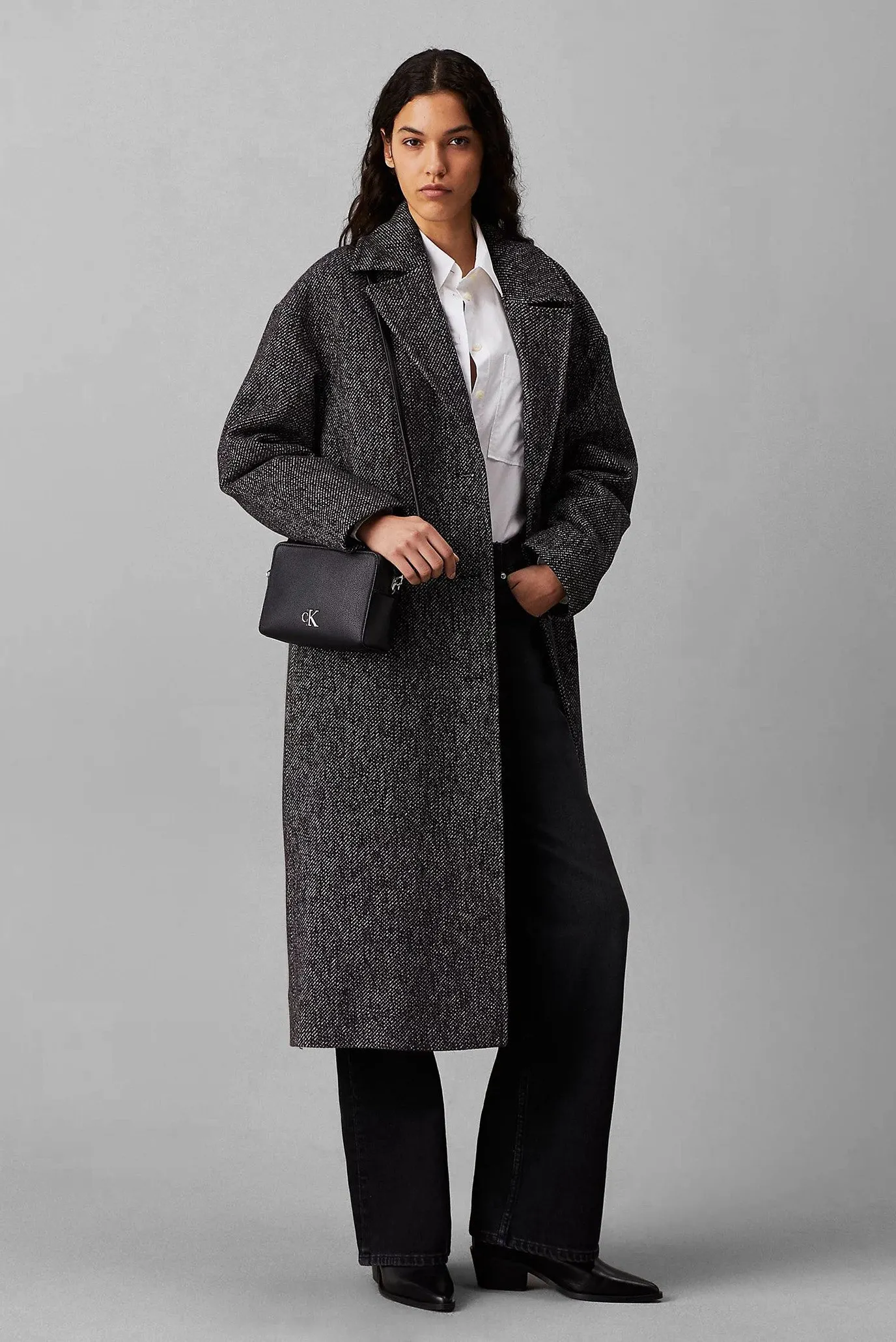 Сумка MINIMAL MONOGRAM CAMERA BAG 2