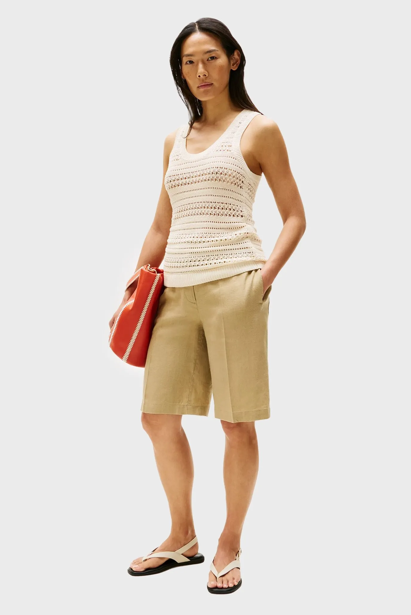 Shortik ESS LINEN TAILORED SHORT 2