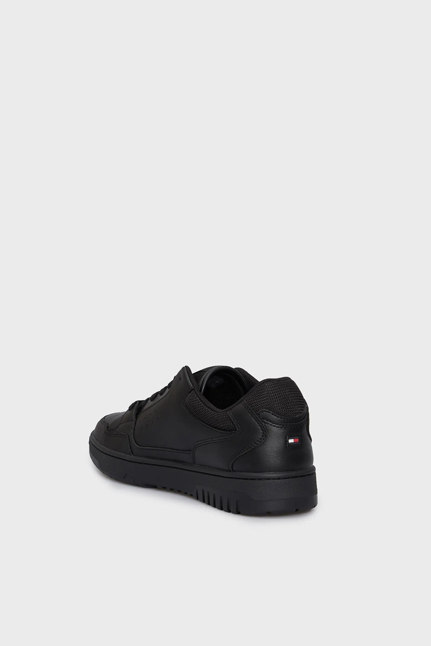 Krossovka TH BASKET CORE LEATHER ESS 5