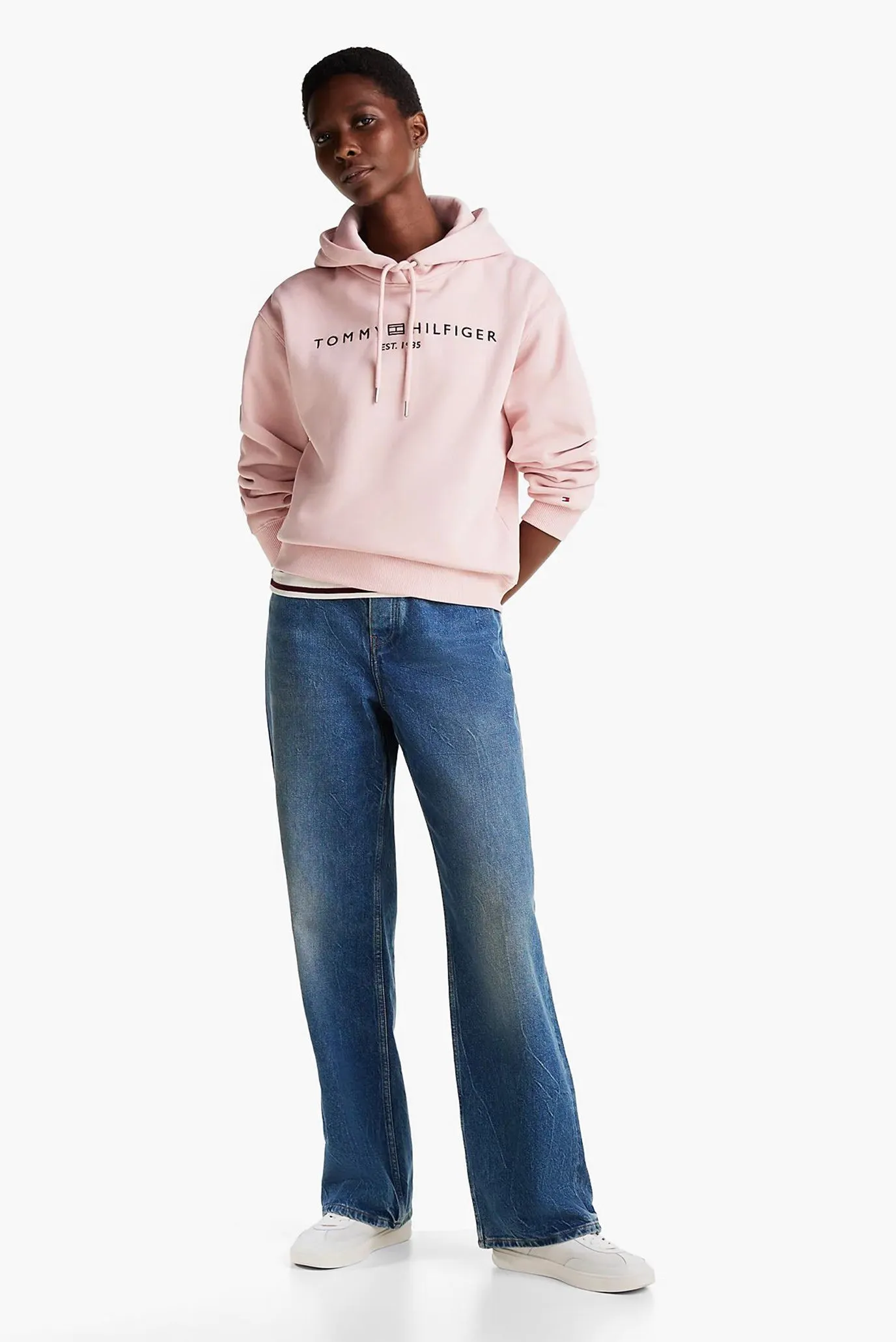 Hudi MDRN REG CORP LOGO HOODIE 2