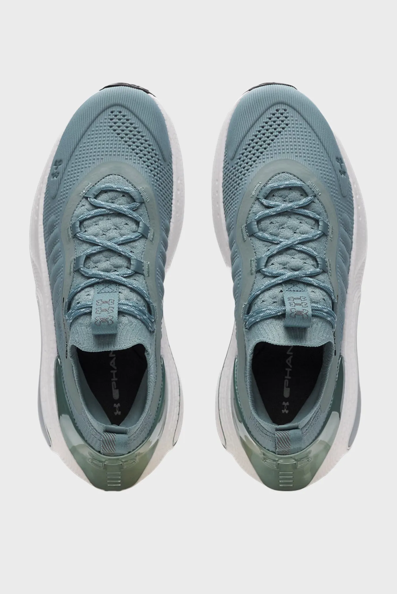 Krossovka UA Phantom 4 Chrome 3