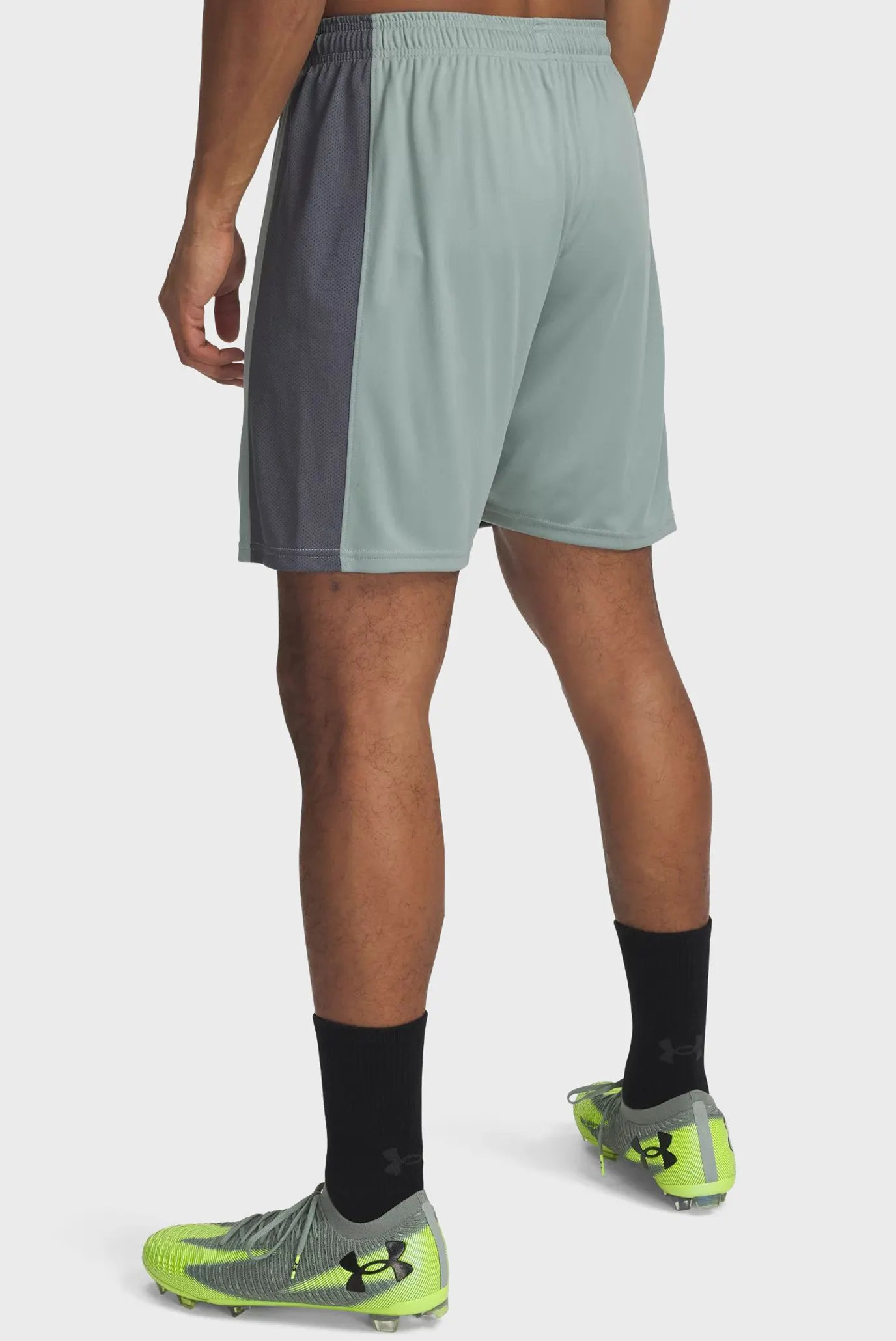 Shortik UA M Challenger Train Short 3