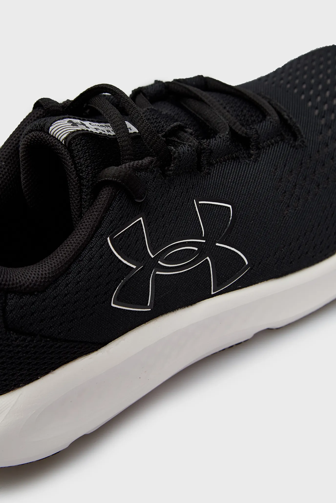 Krossovka UA W Charged Pursuit 3 BL 2