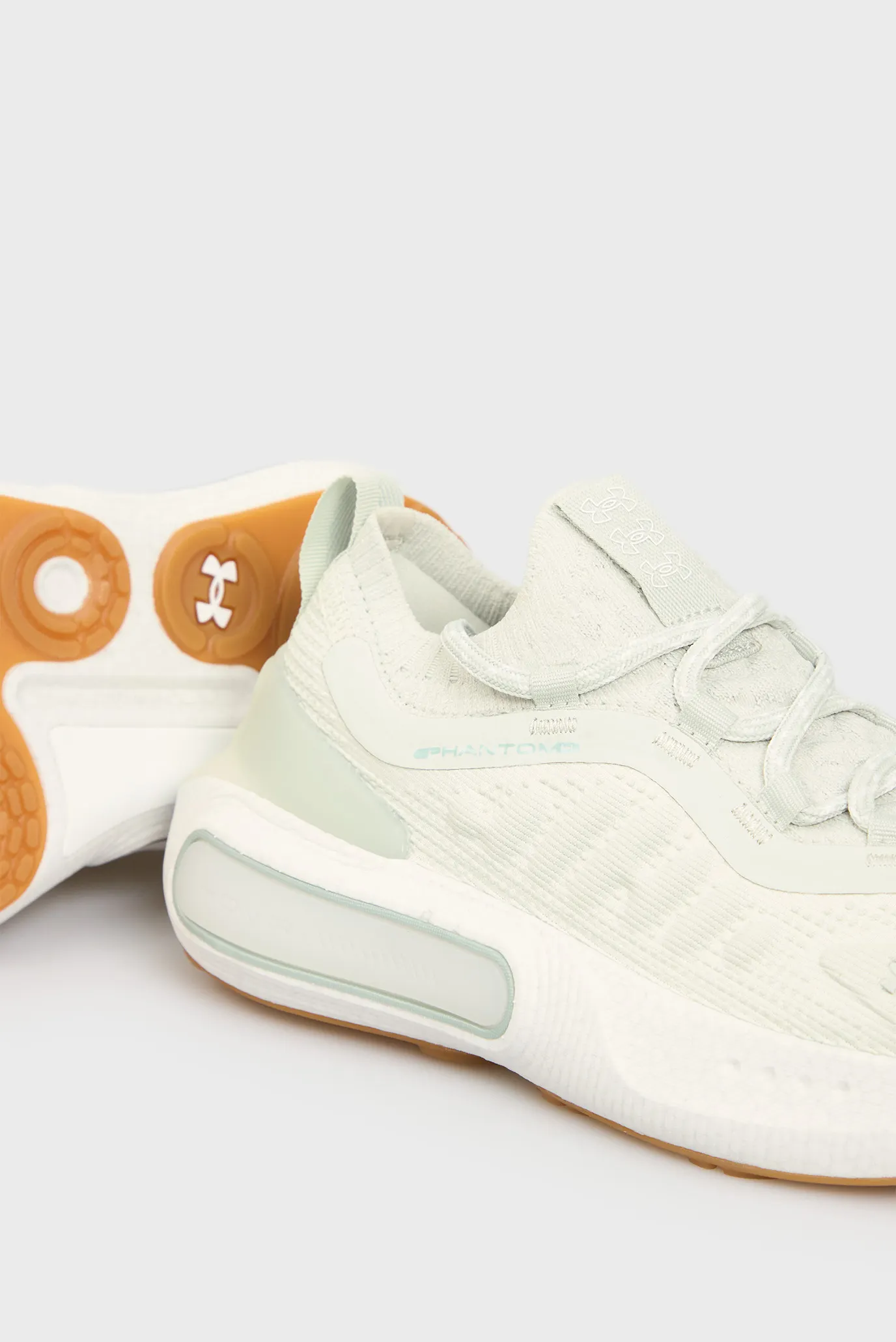 Krossovka UA W Phantom 4 2