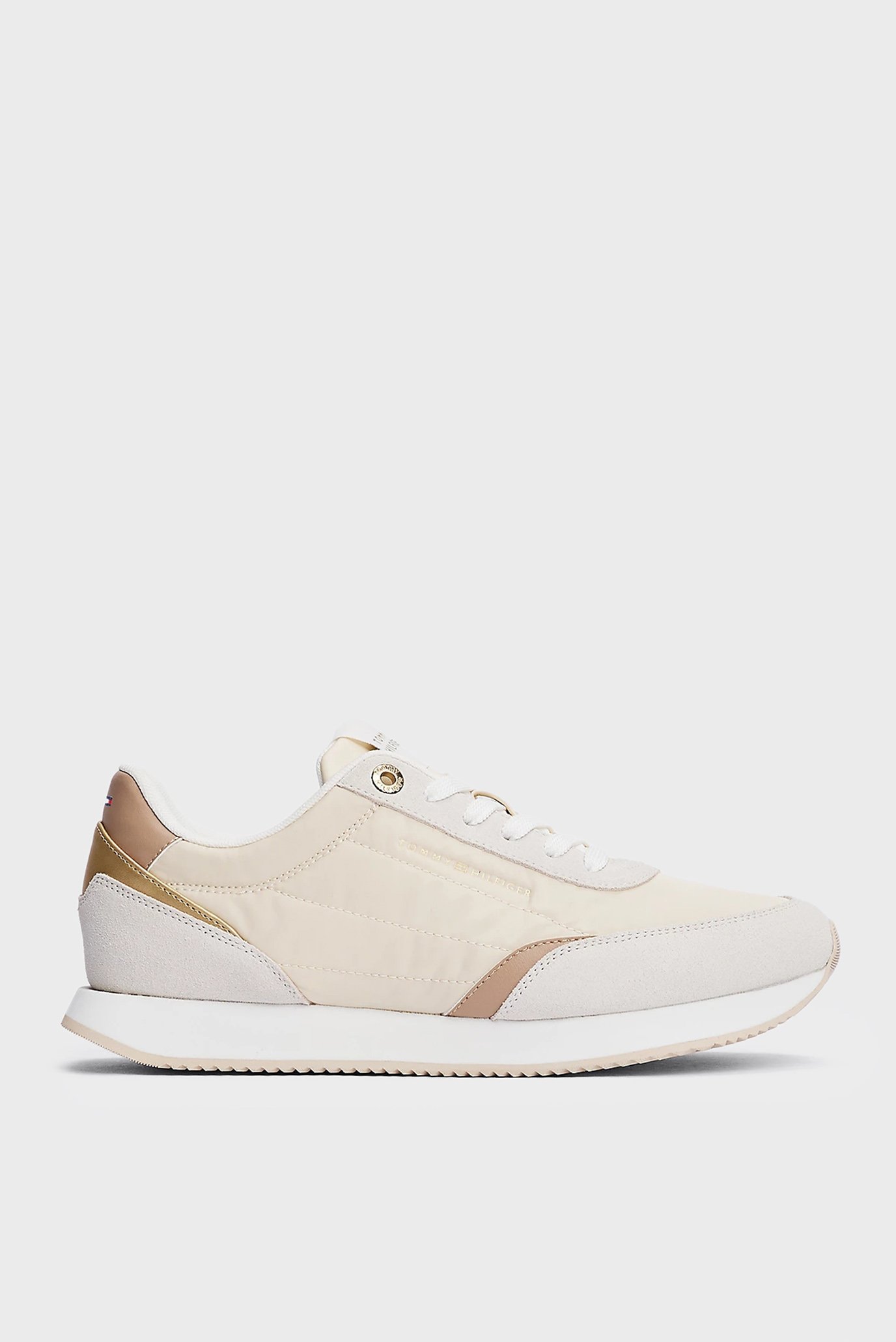 Krossovka ESSENTIAL RUNNER 1