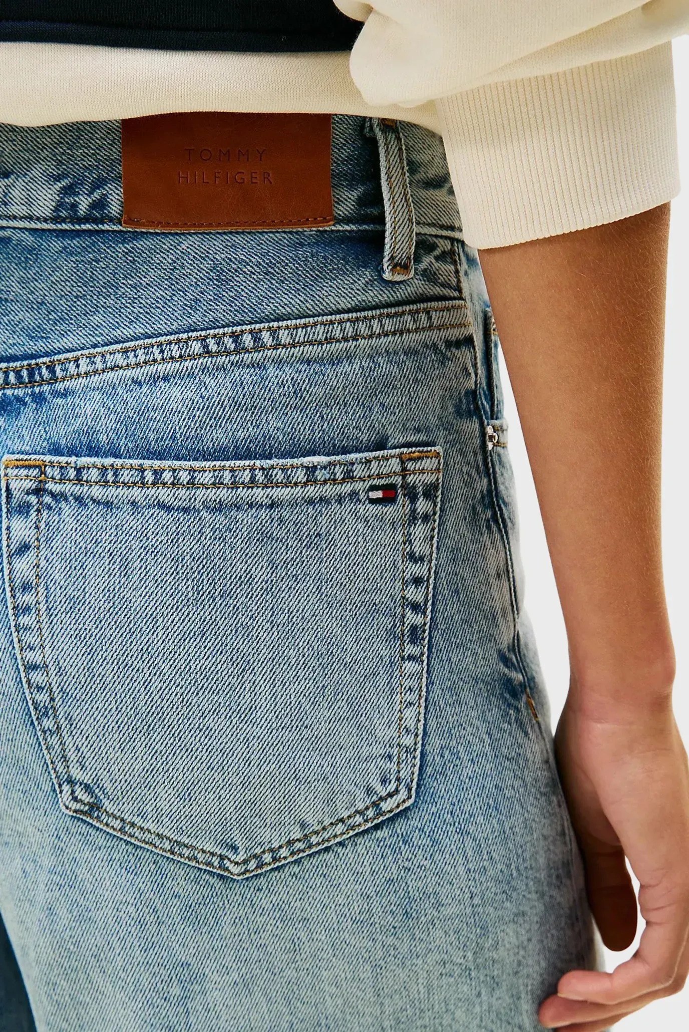 Джинсы DNM GLIS 70's WIDE LEG HW TWIST 4