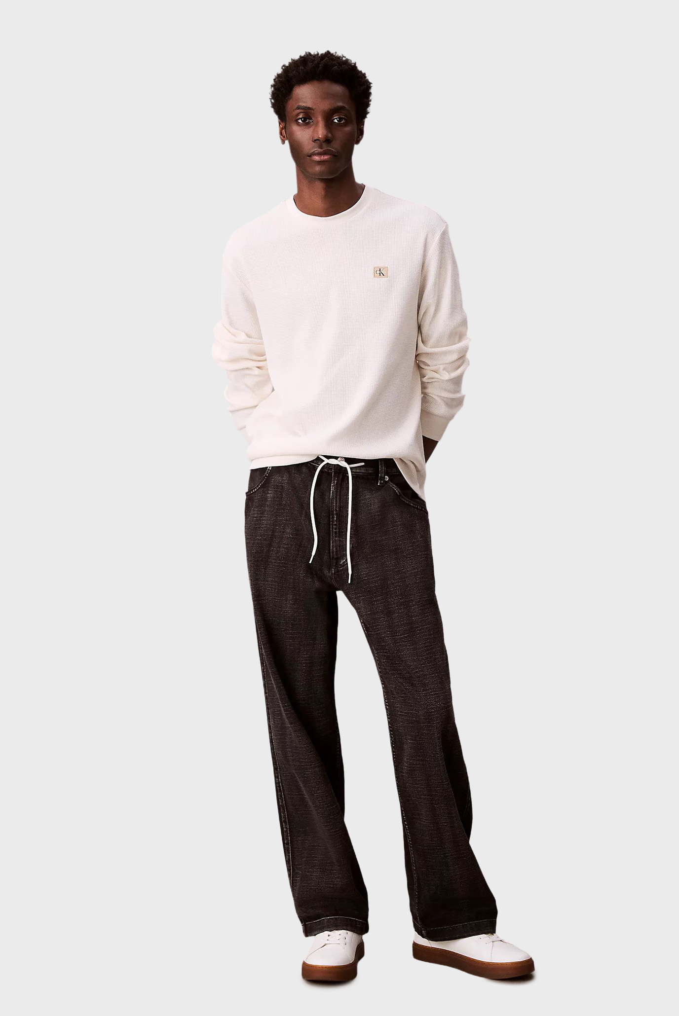 Uzun yengli futbolka LS WAFFLE BADGE CREWNK TEECalvin Klein Jeans Uzun yengli futbolka LS WAFFLE BADGE CREWNK TEE 2