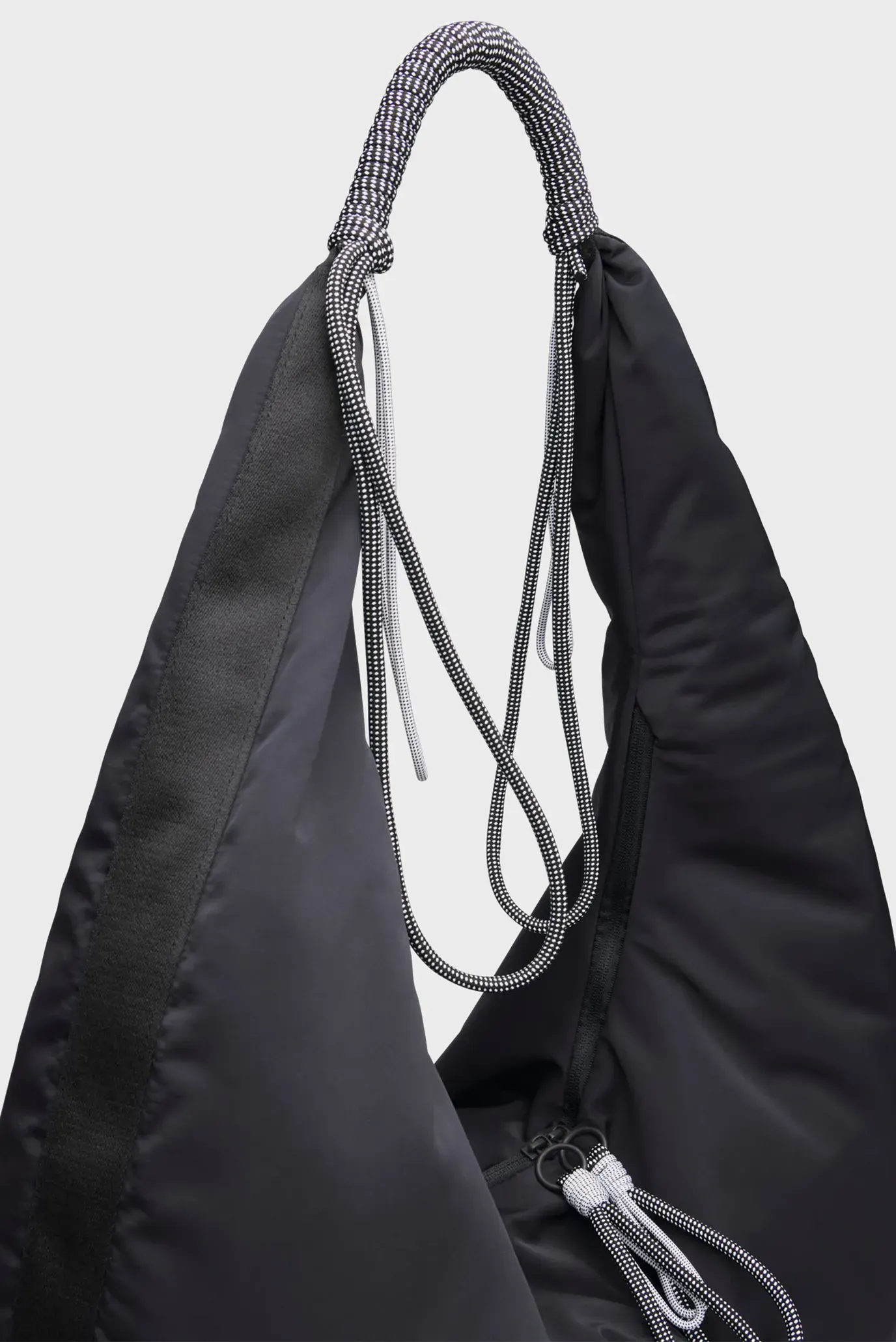 Sumka/UA Studio Cinch Crescent-BLK 4