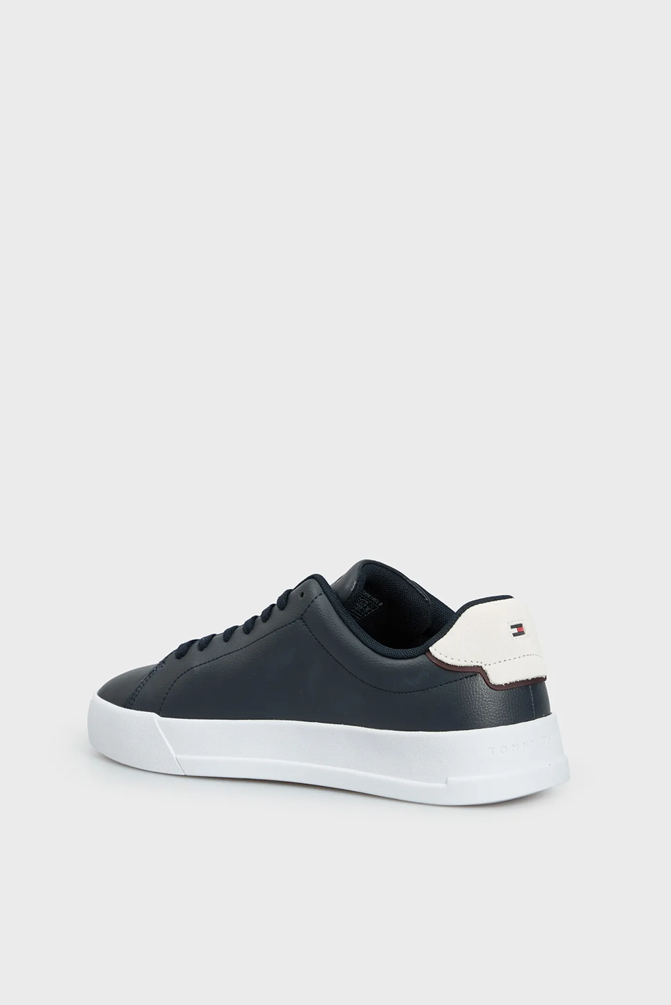 Krossovka/TH COURT LTH DETAIL ESS 5