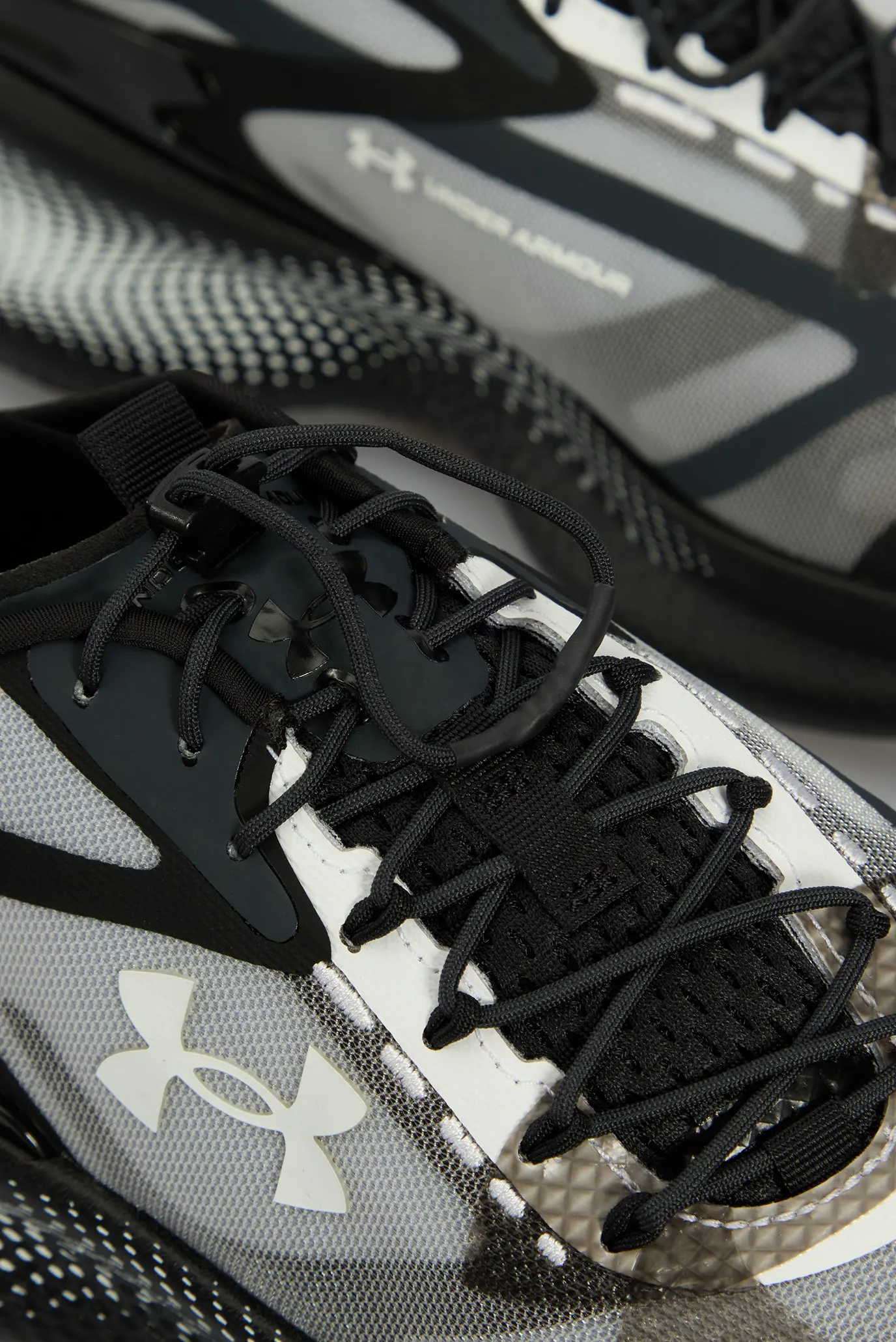 Кроссовки UA Echo 2