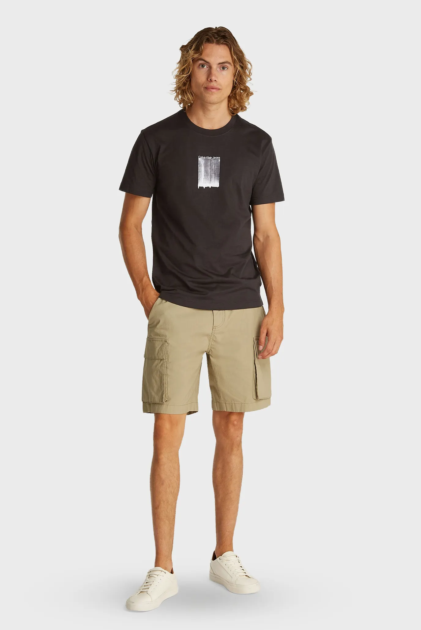 Futbolka BRUSH STROKE GRAPHIC TEE 2