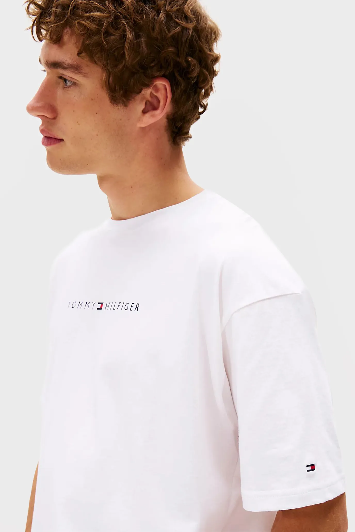 Futbolka SS TEE CONT. LOGO 4