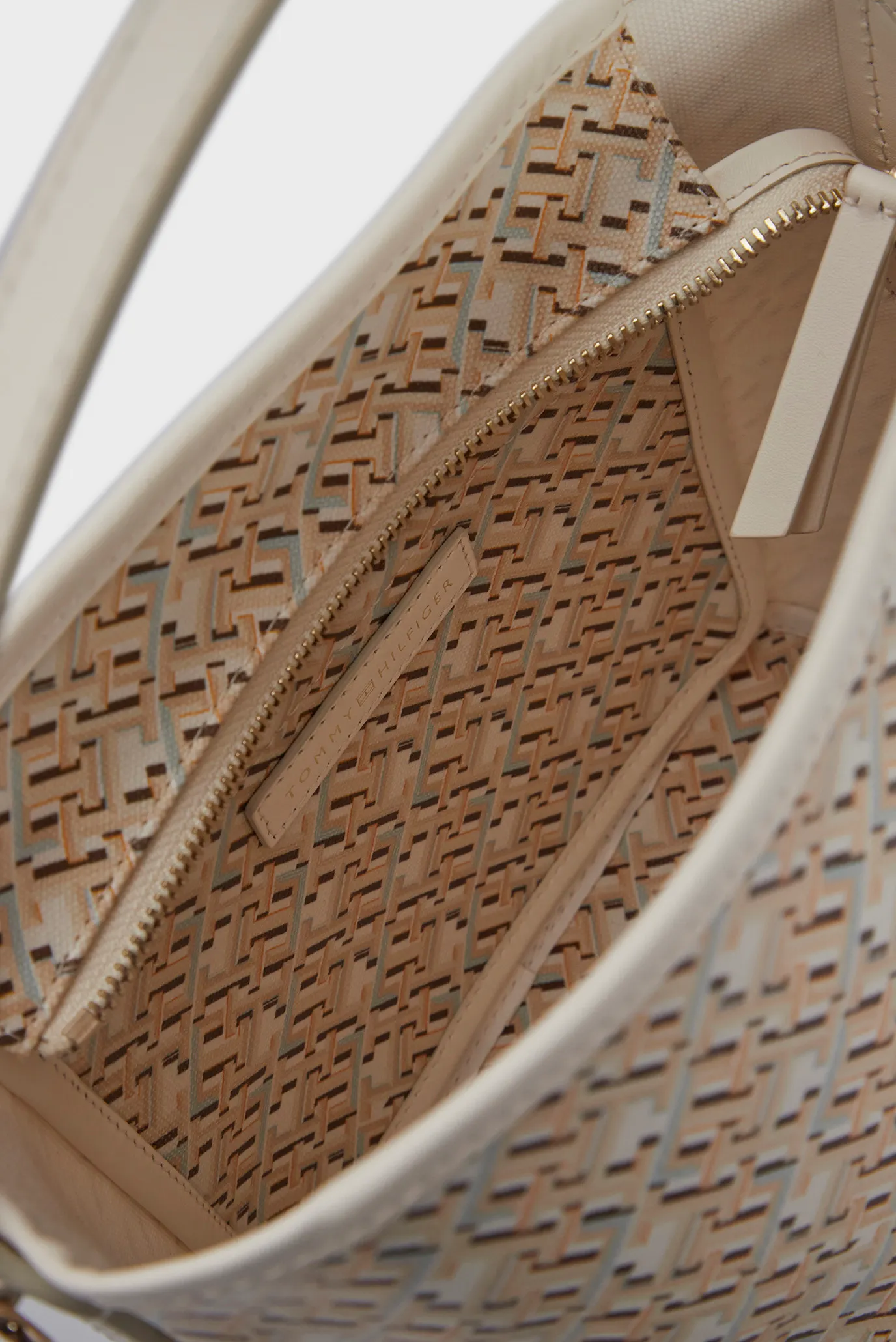 Сумка TH MONOPLAY LEATHER BUCKET MONO 5