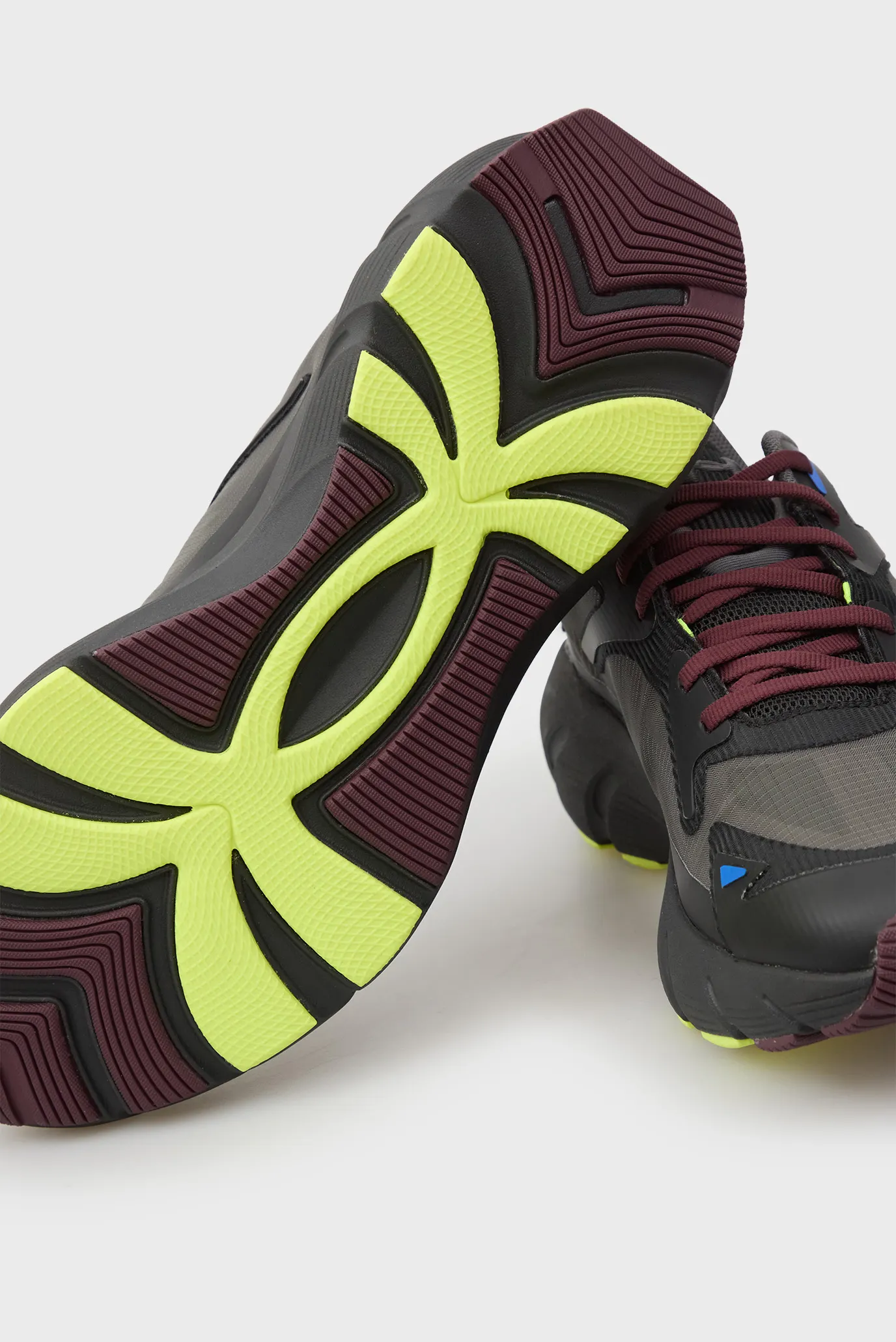 Krossovka UA Aura RPSTP 2