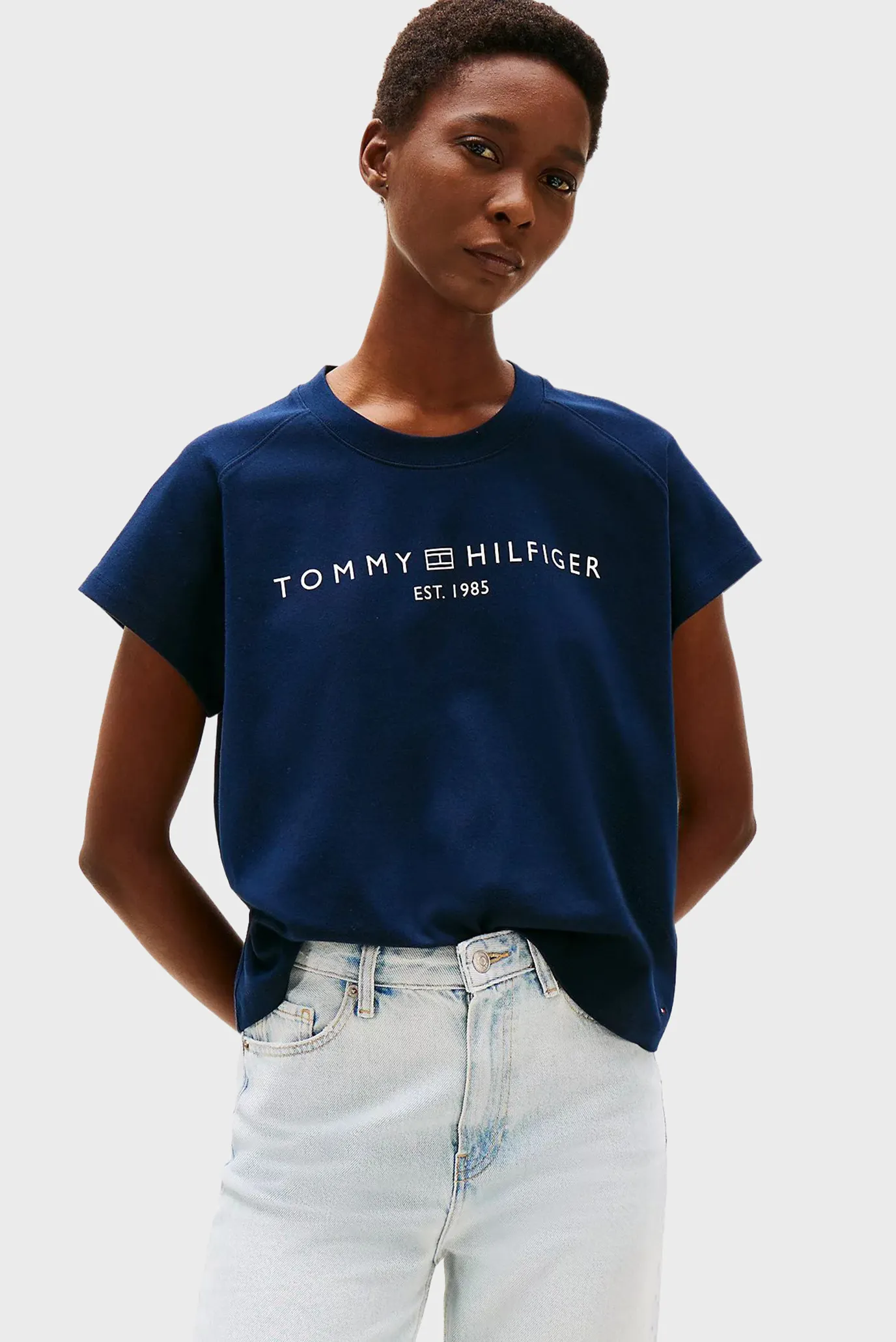 Футболка MDRN CAP SLV CORP LOGO TEE 1