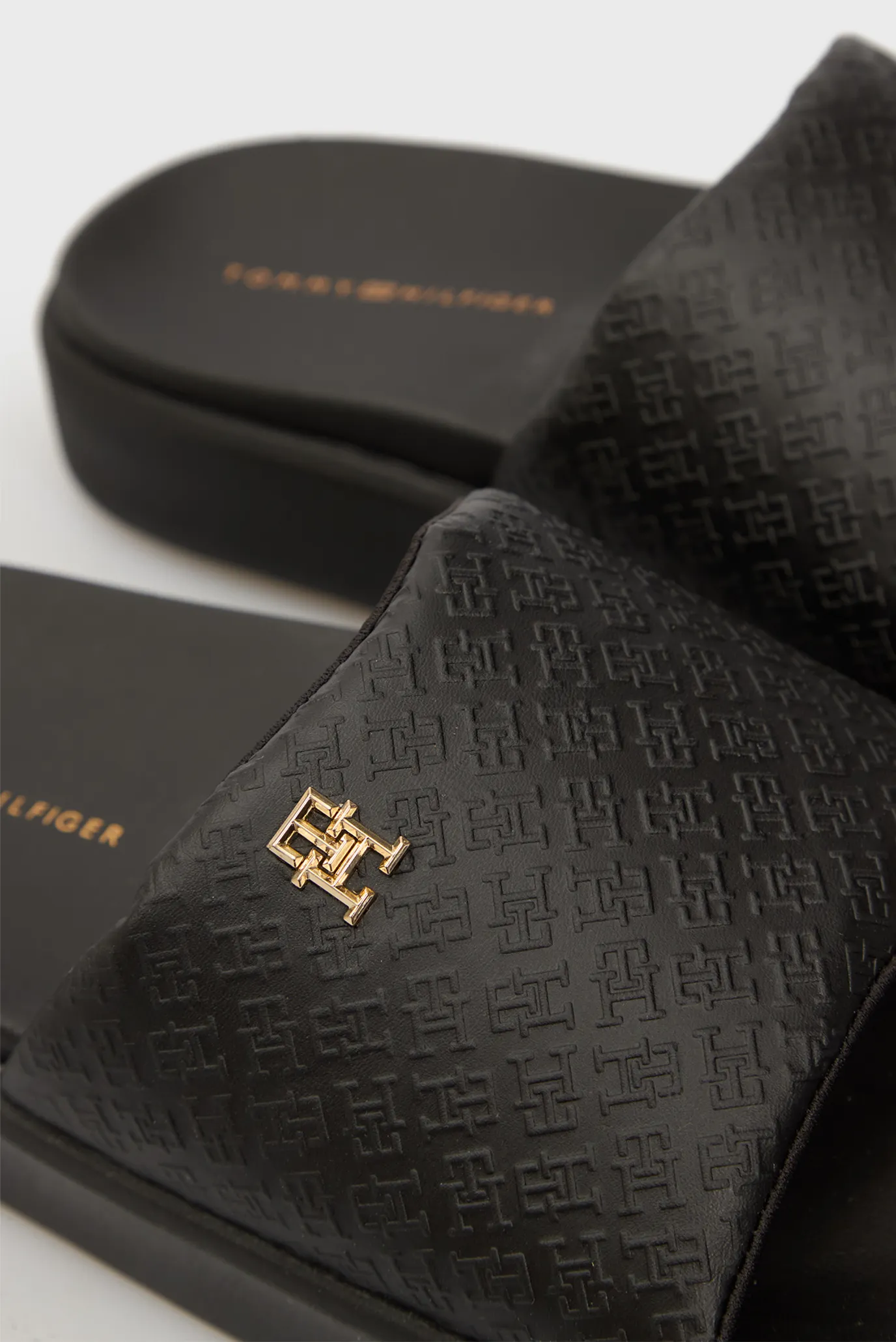 Слайдеры PLATFORM MONOGRAM POOLSLIDE 2