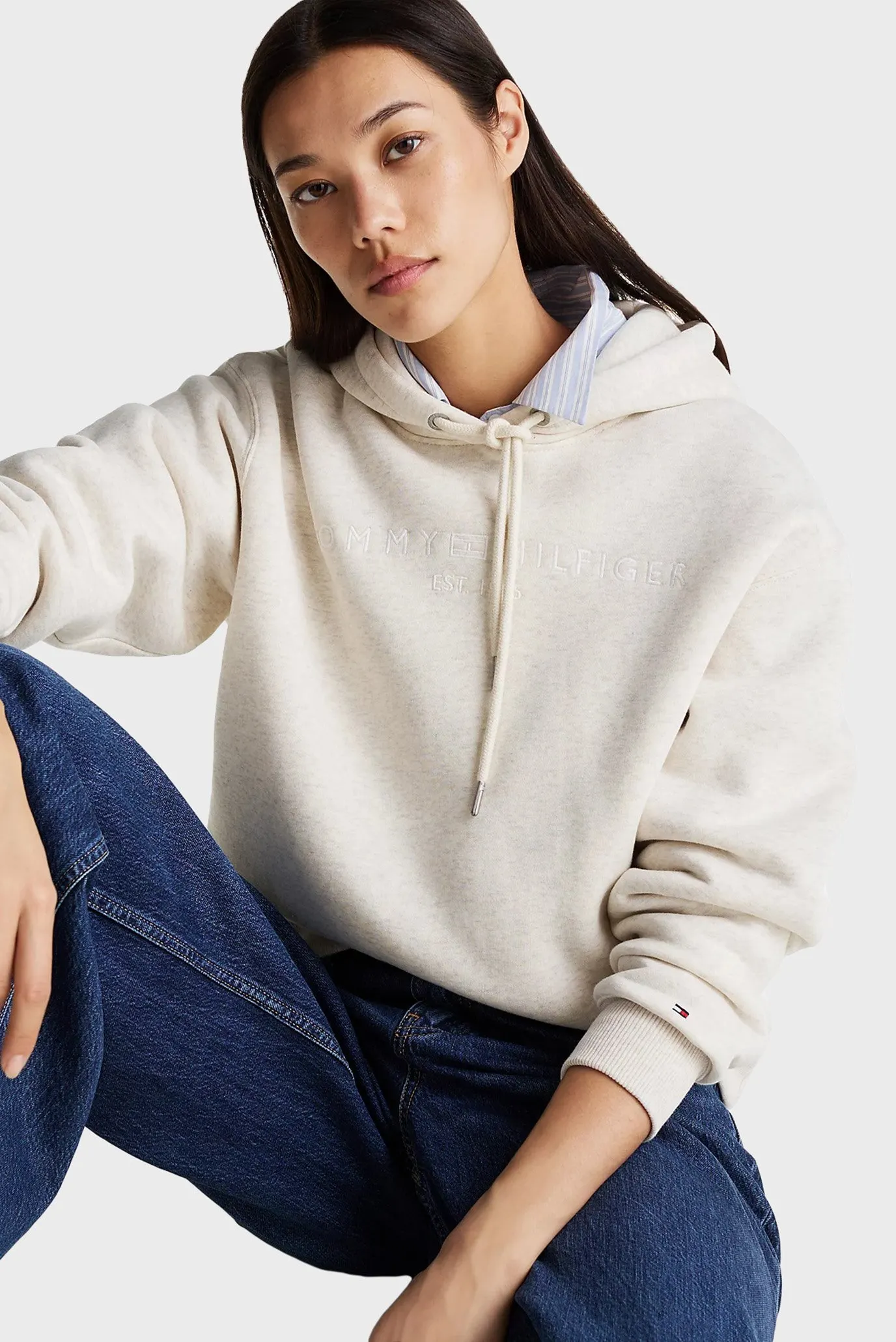 Hudi MDRN REG CORP LOGO HOODIE 2