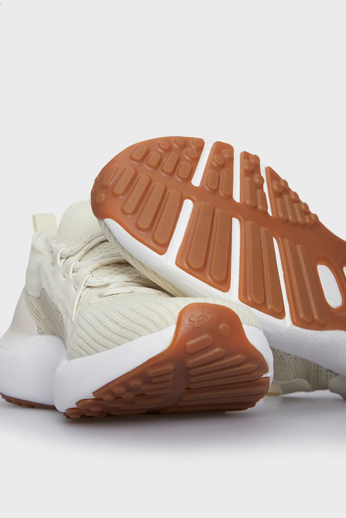 Krossovka UA HOVR Phantom 3 SE 2