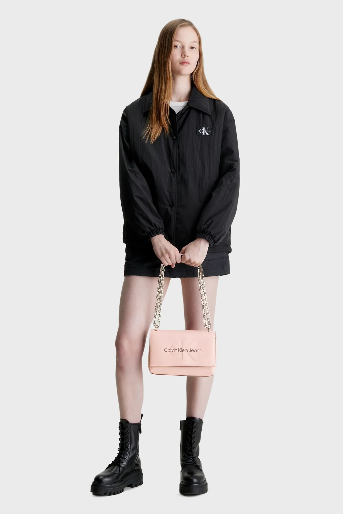 Sumka SCULPTED EW FLAP CONV25 MONO 7