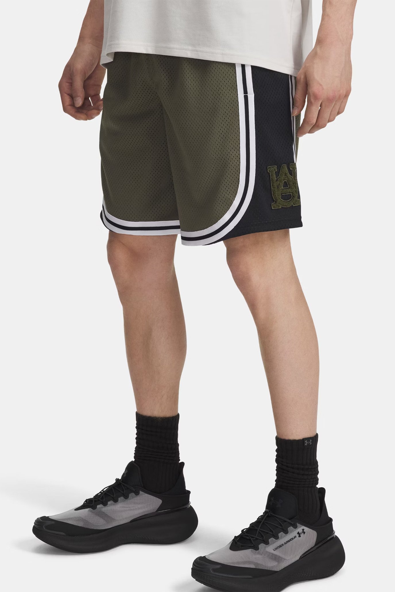Shortik UA M Courtside Short 1