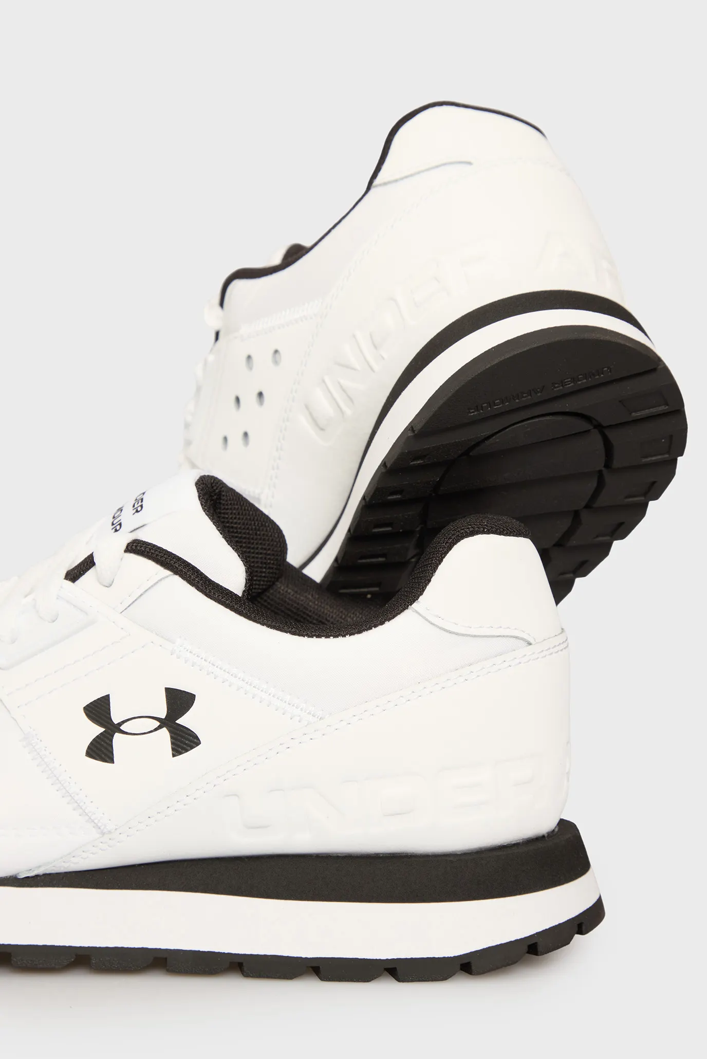 Кроссовки UA Essential Runner 2