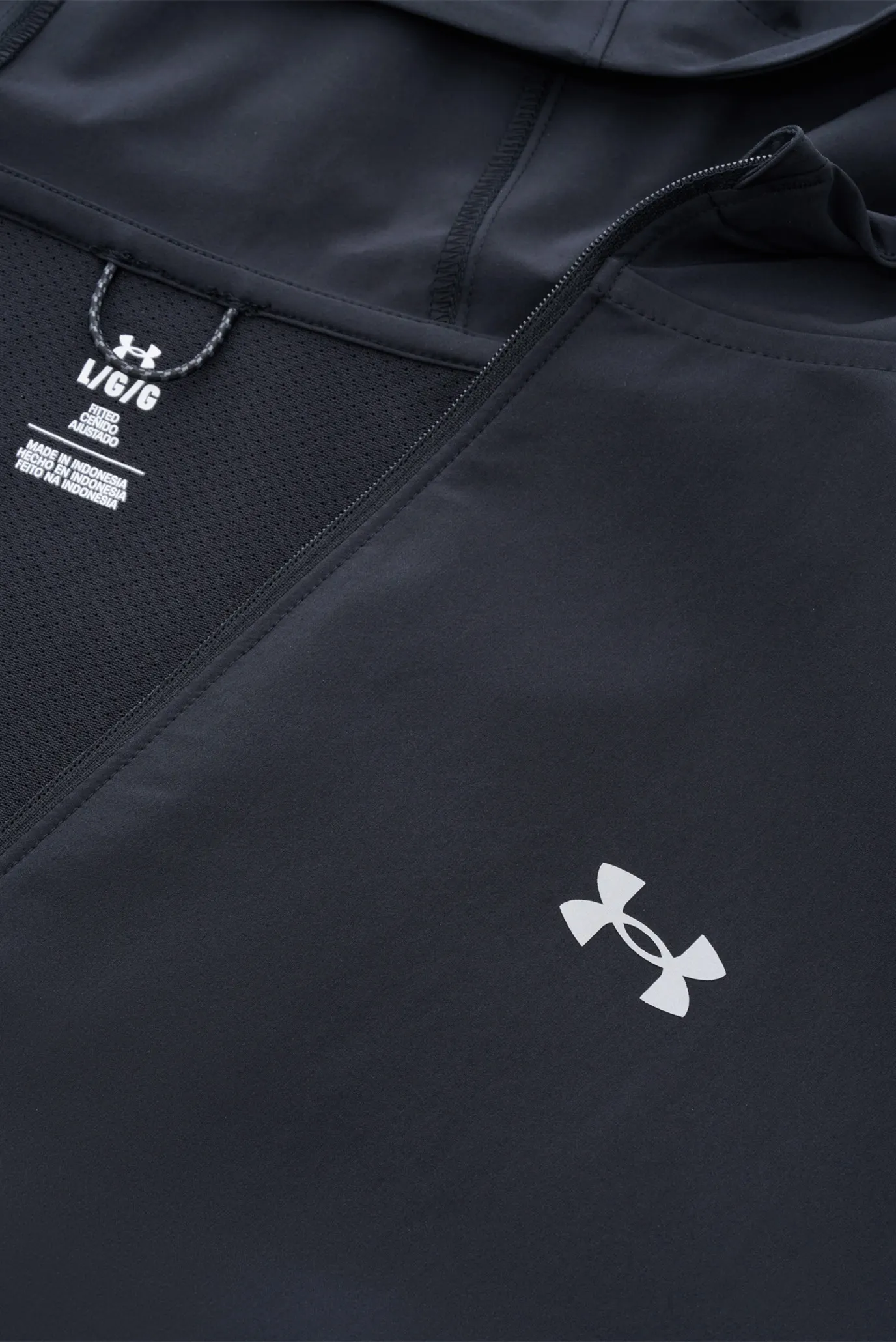 Vetrovka/UA Velociti Storm Hooded Jkt 4