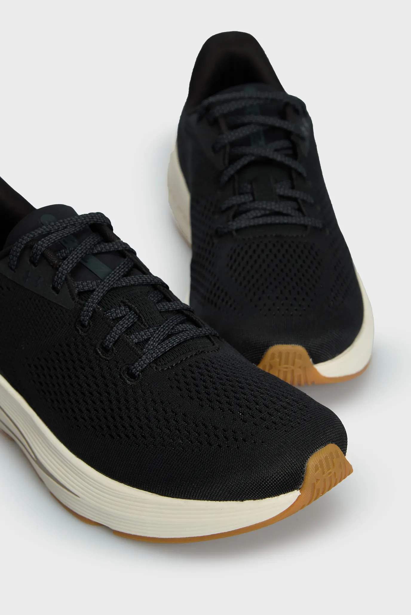 Krossovka UA Sonic 7 2