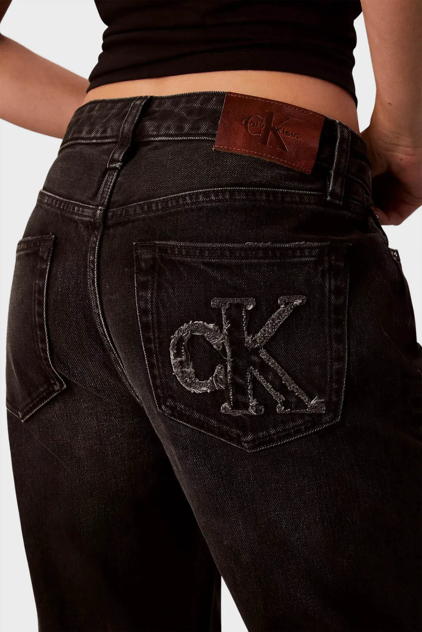 Джинсы/SIGNATURE 90s STRAIGHT CK SANDED 6