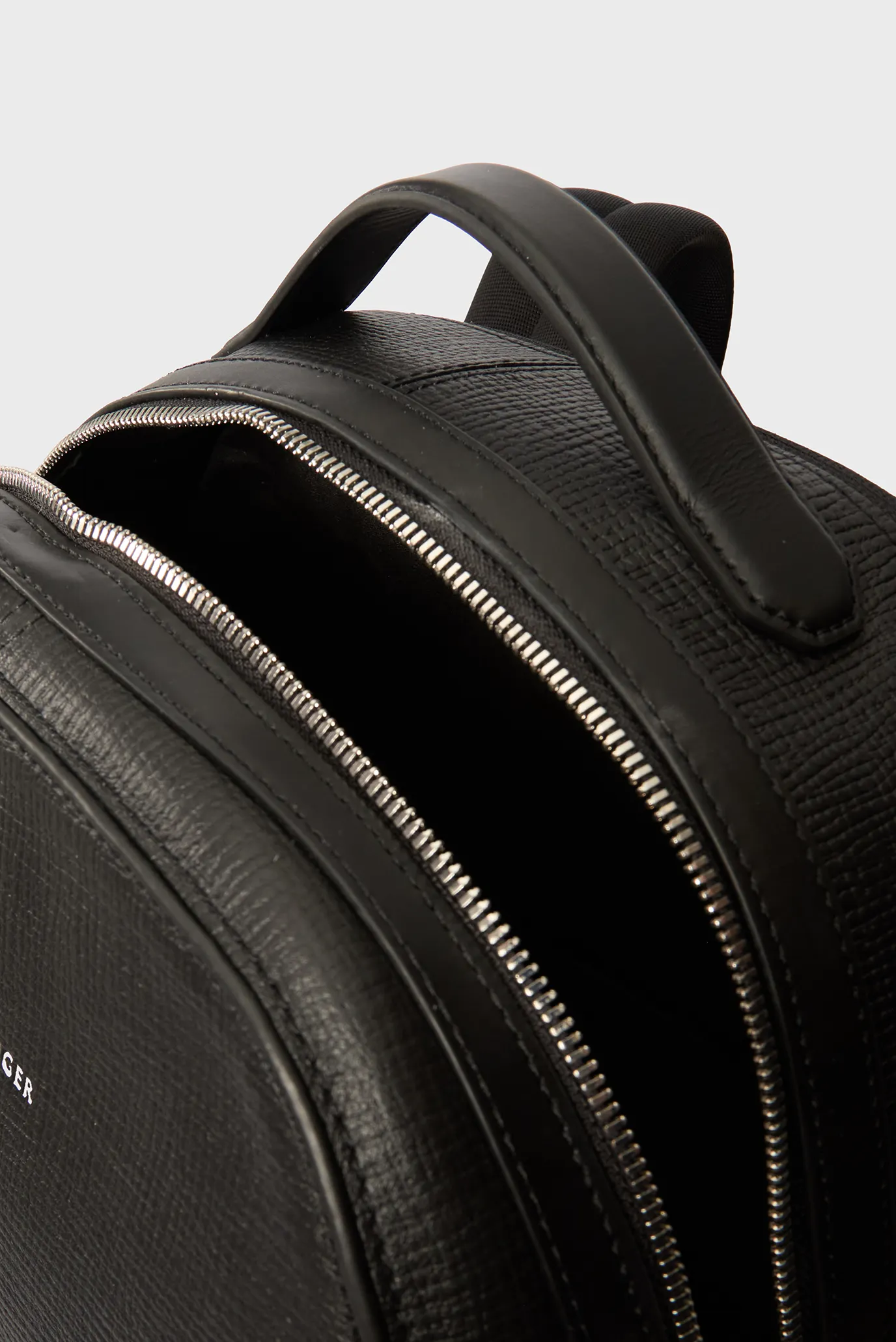 Рюкзак TH BUSINESS LEATHER BACKPACK 6
