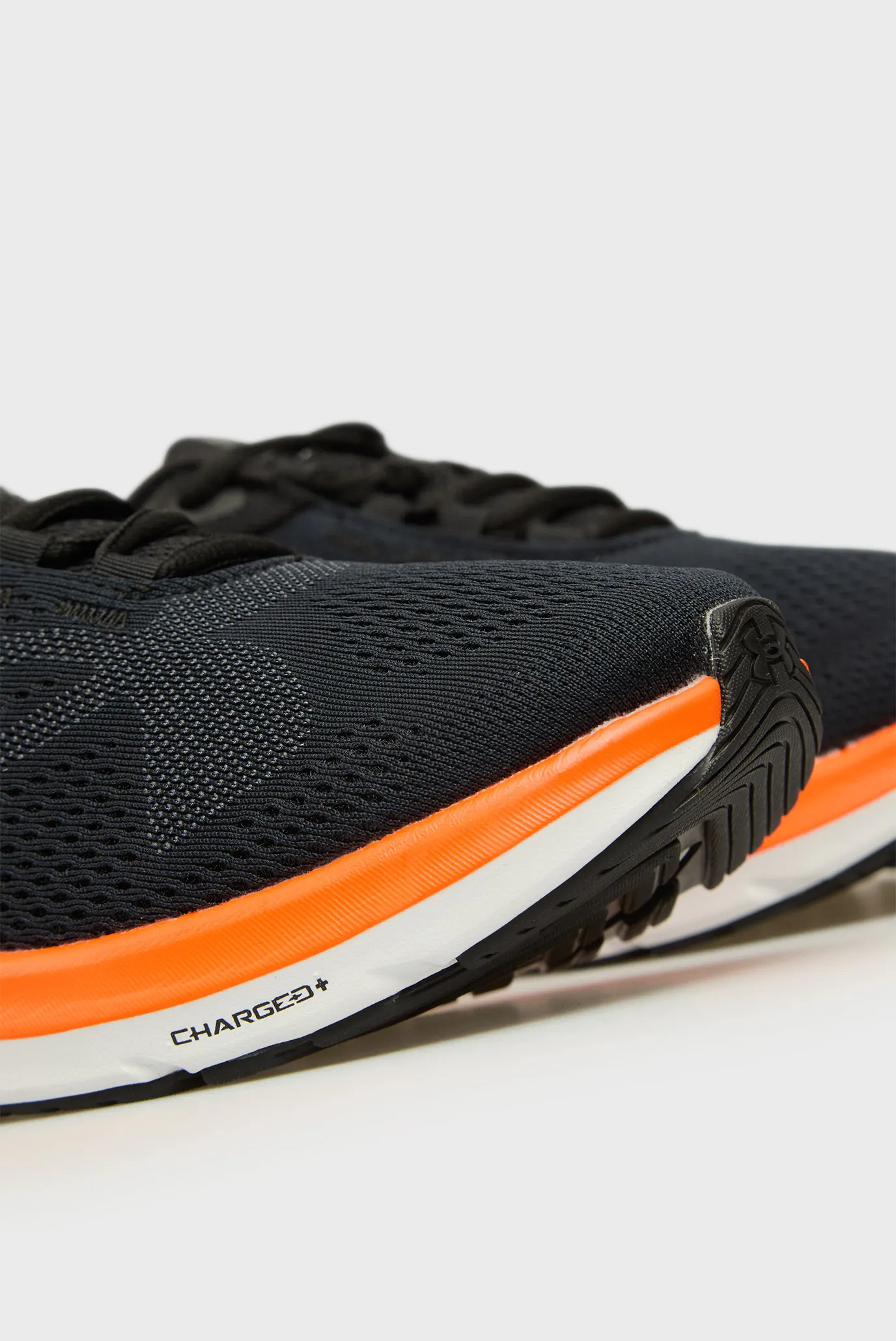 Krossovka UA Charged Pursuit 4 BL 2