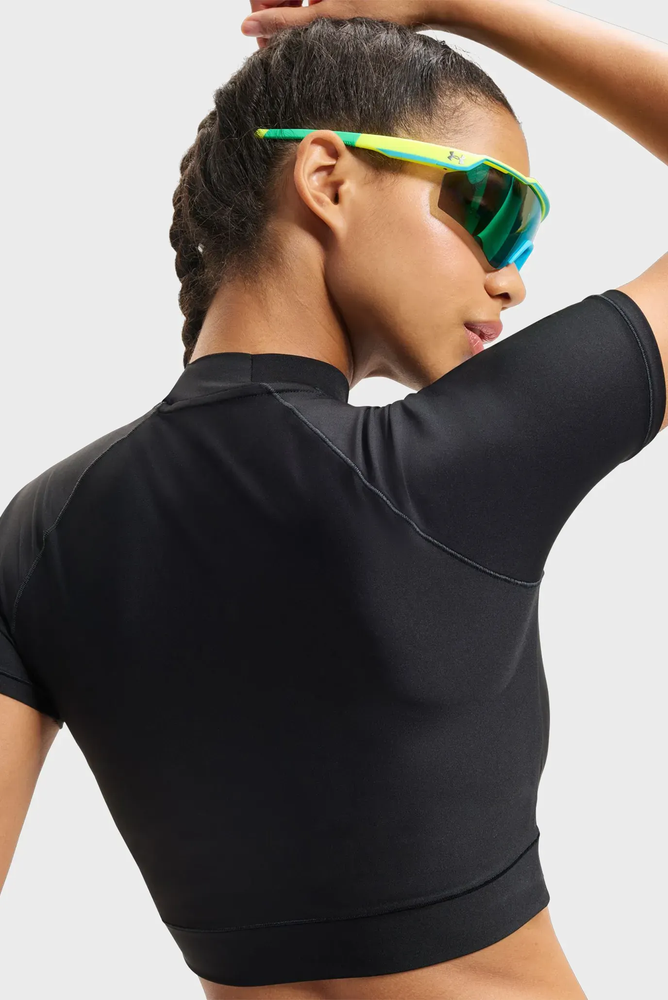 Top/HeatGear Crop Mock SS-BLK 6