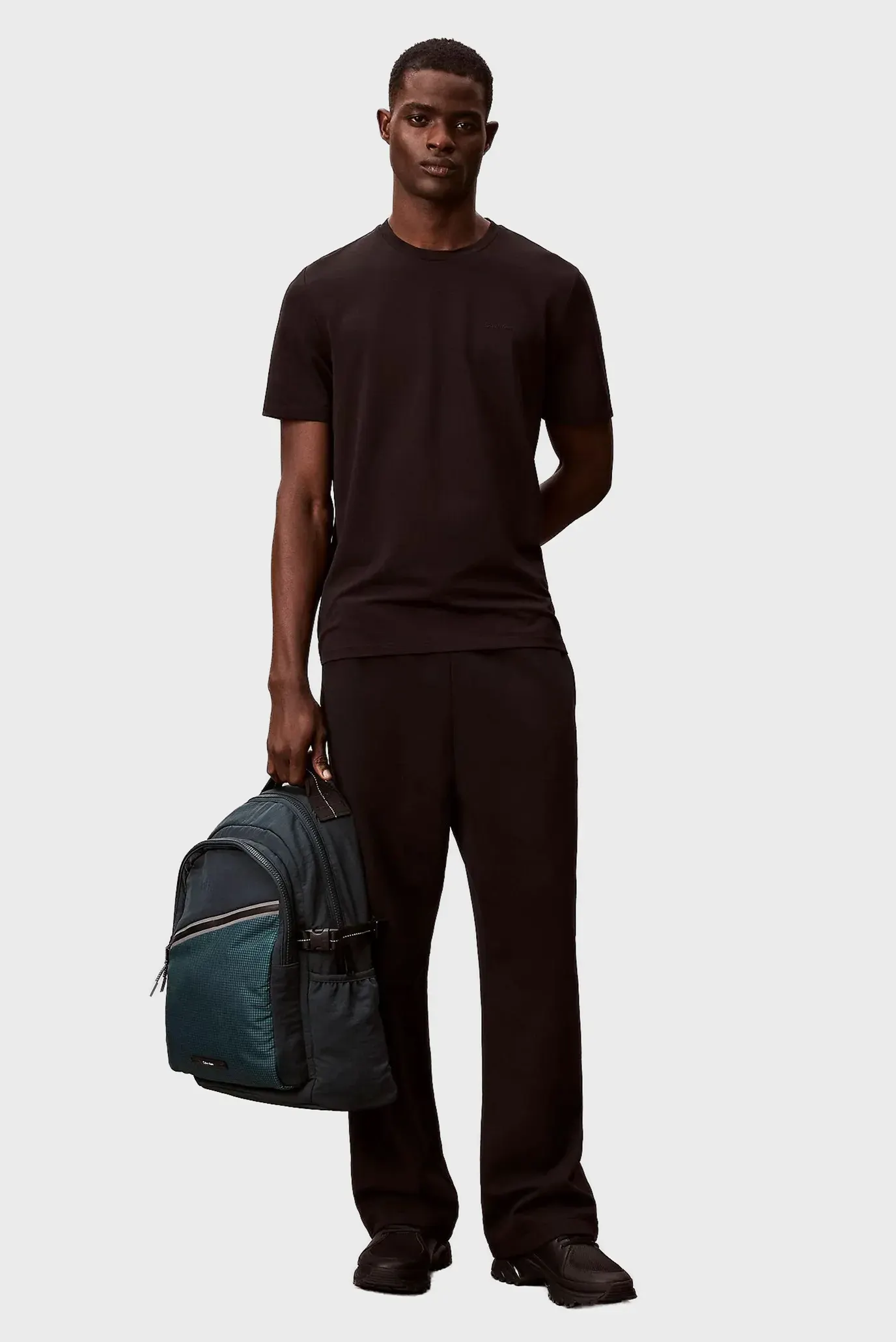 Ryukzak/STRIPED UTILITY ZIP ROUND BACKPA 2