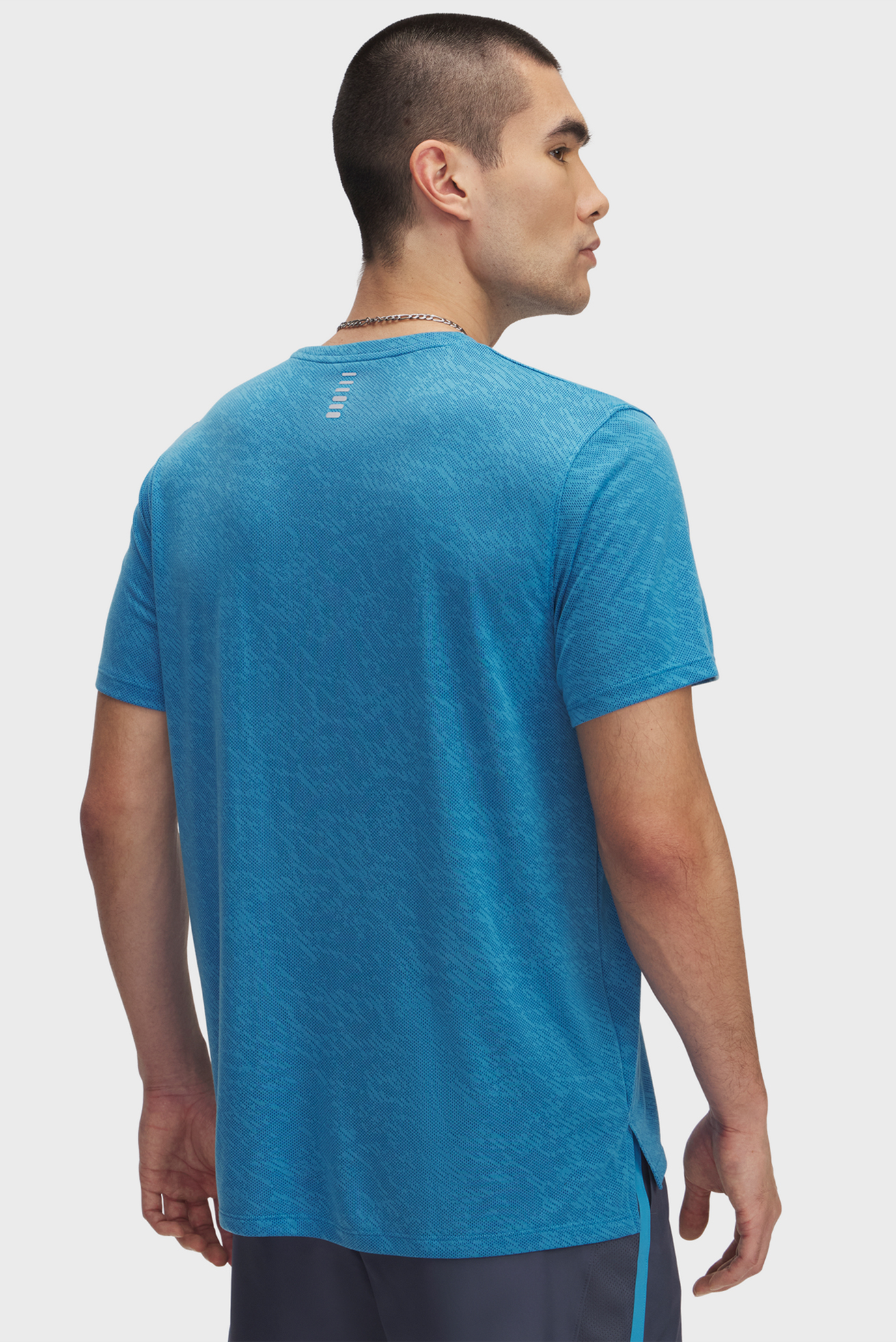 Futbolka UA LAUNCH CAMO SHORTSLEEVE 3