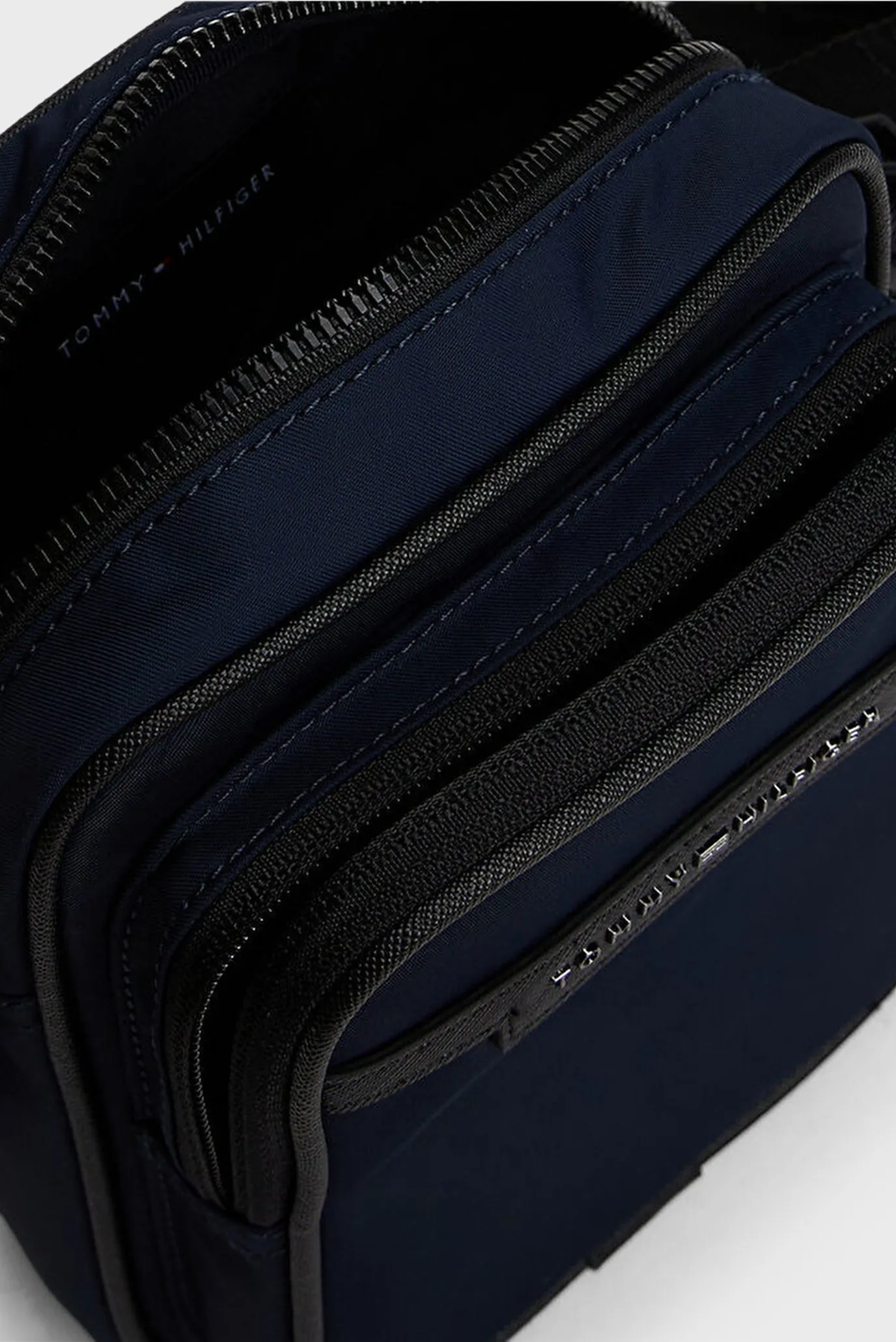 Сумка TH REPREVE MINI REPORTER 4