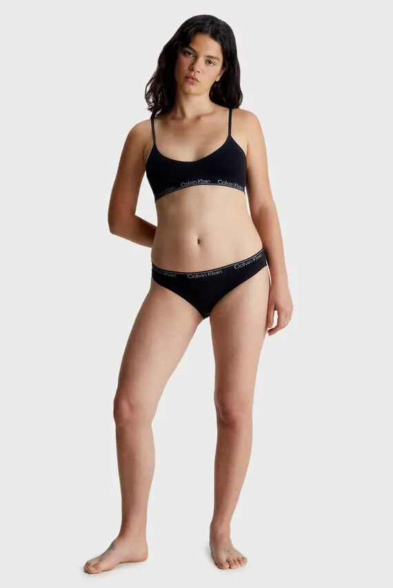 Lezbiyenlar yangi porno tomosha qilib ozlarini ishqalaydilar Metroseksuallar kimlar?