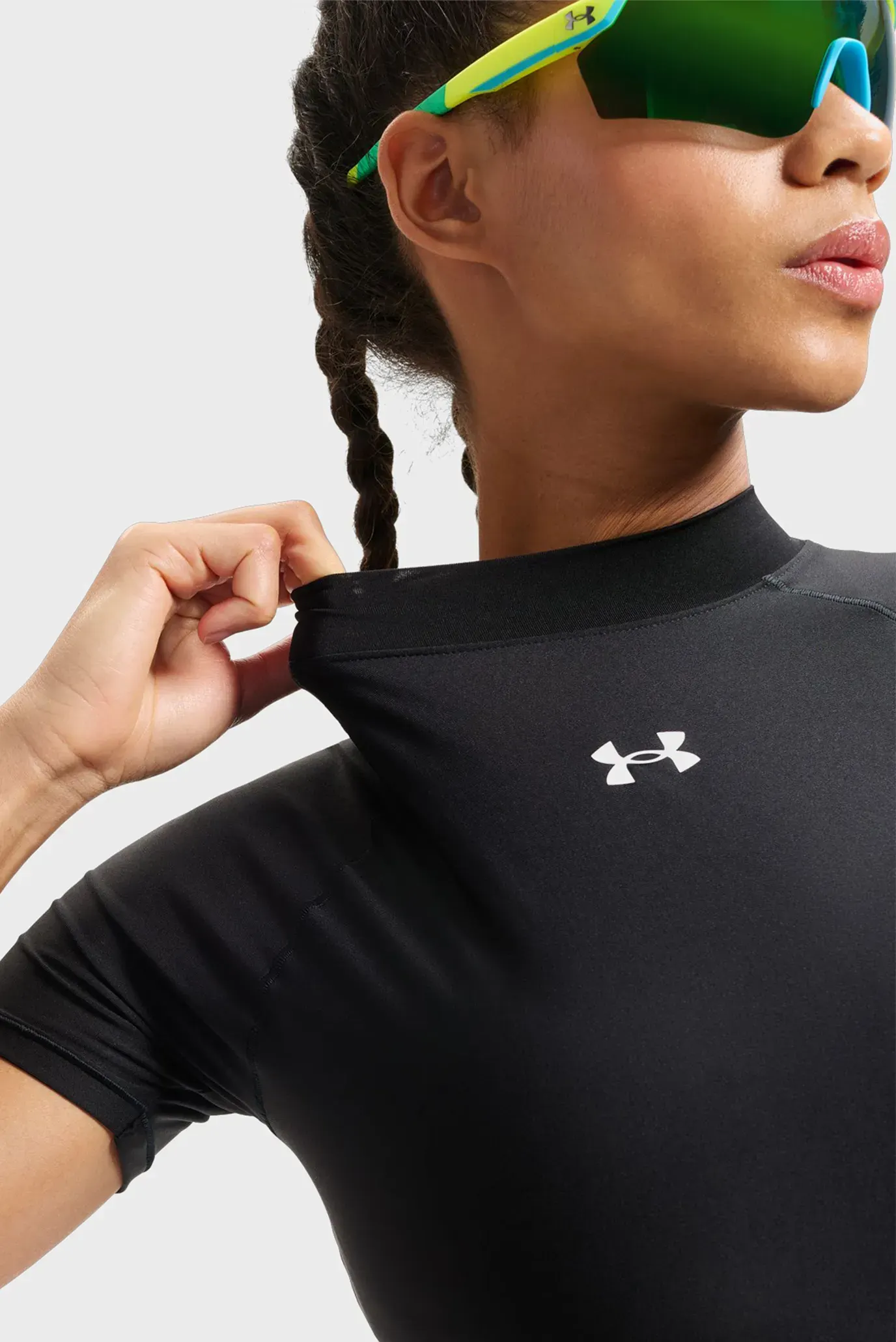 Top/HeatGear Crop Mock SS-BLK 5